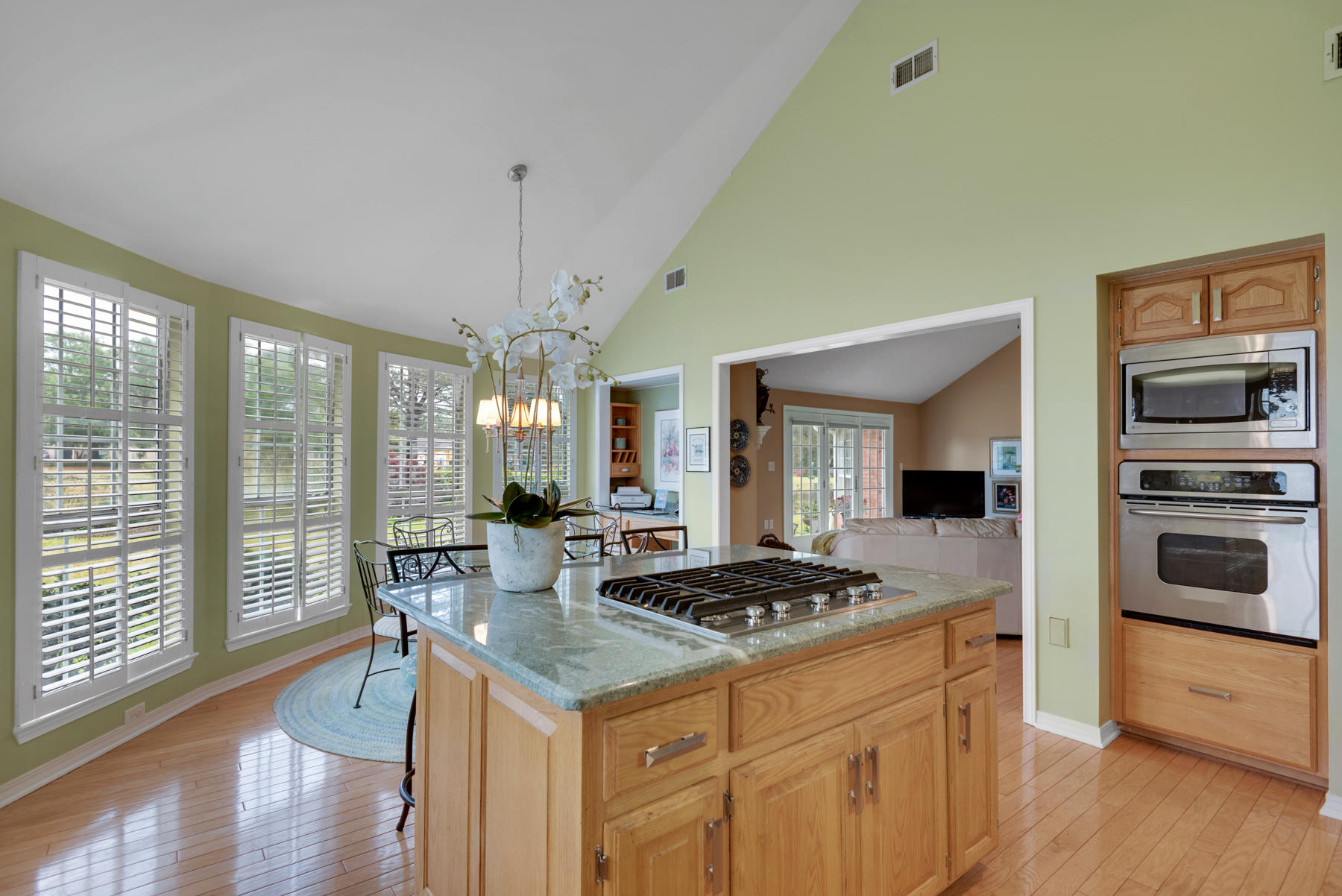 LAKE LORRAINE ESTATES 1st add - Residential