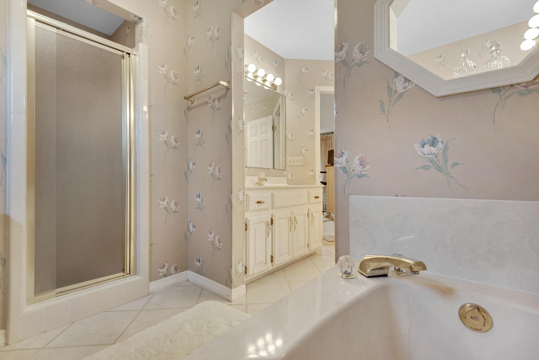 LAKE LORRAINE ESTATES 1st add - Residential