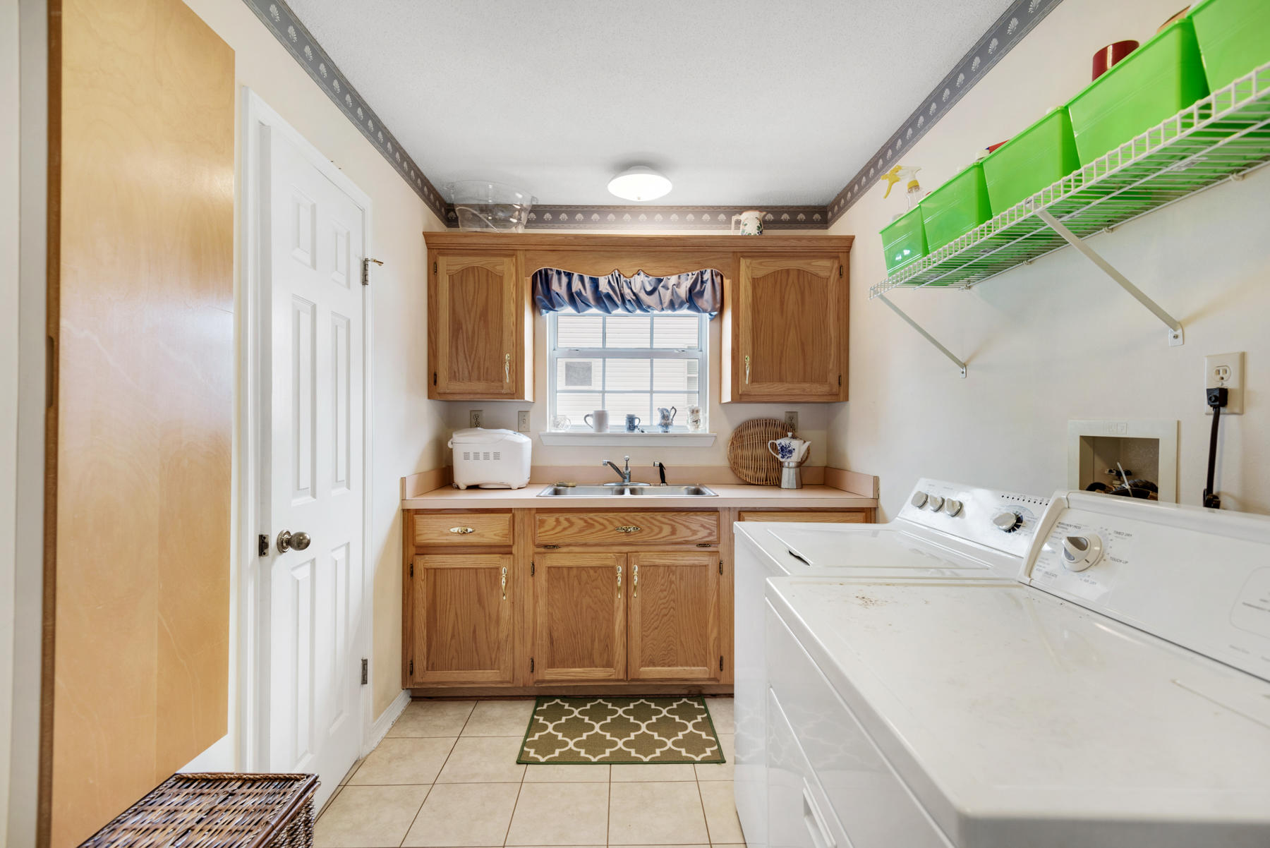 LAKE LORRAINE ESTATES 1st add - Residential