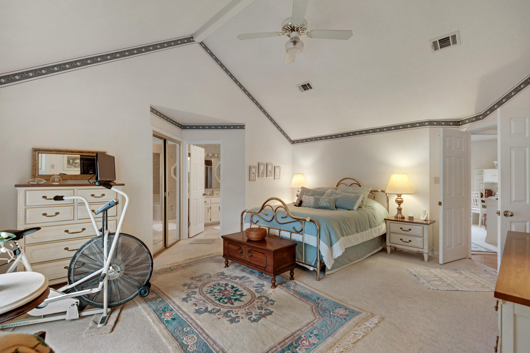 LAKE LORRAINE ESTATES 1st add - Residential