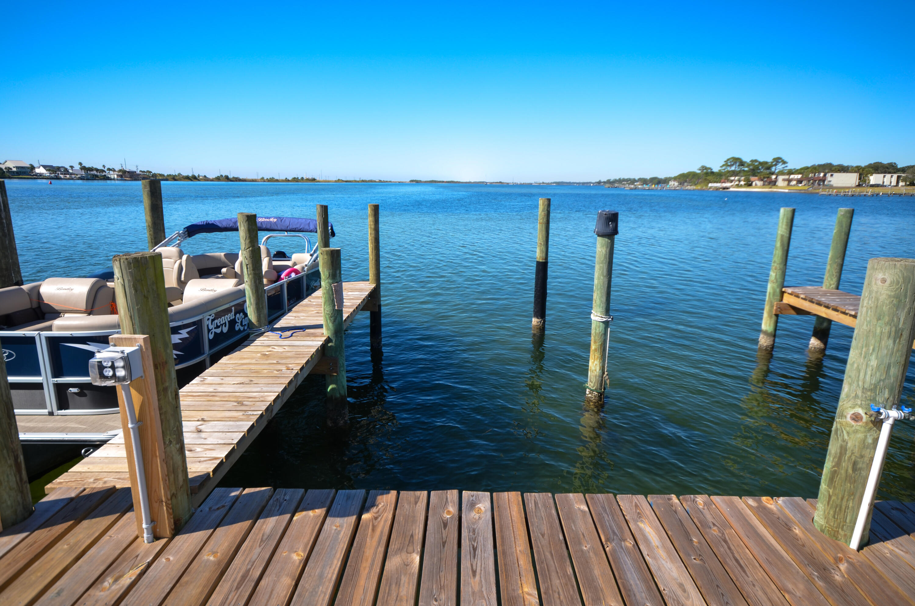 PIRATES BAY PH 1 - Residential