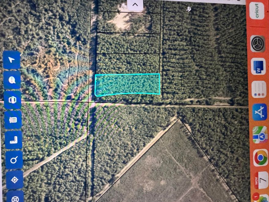 Vacant land- 3.02 acres close to Whiting field.  No restrictions, can build or divide lot as needed.  Located on the corner of Whiting Field Circle and Rupert-Orso Drive.