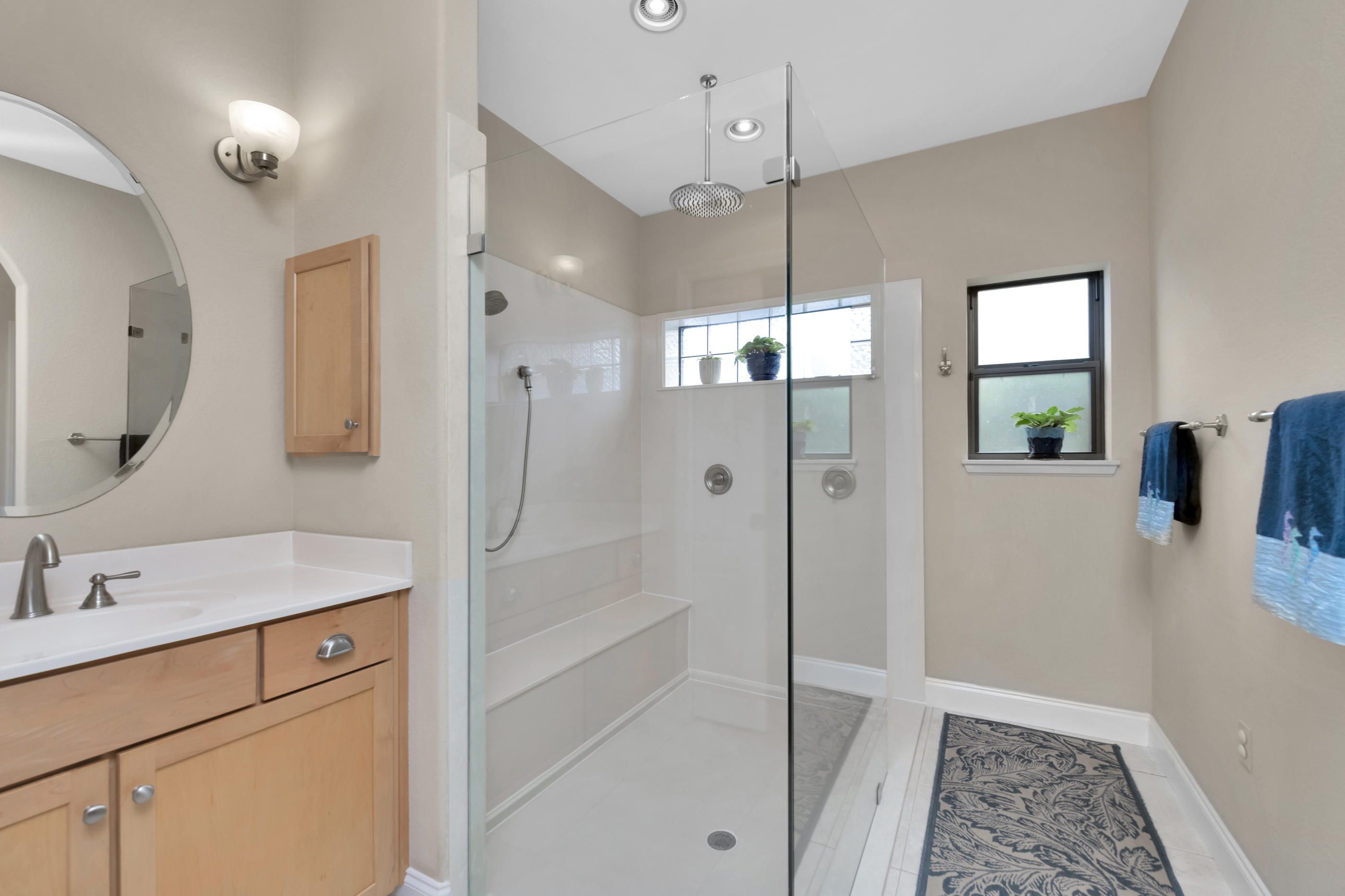 HOLLEY BY THE SEA - Residential