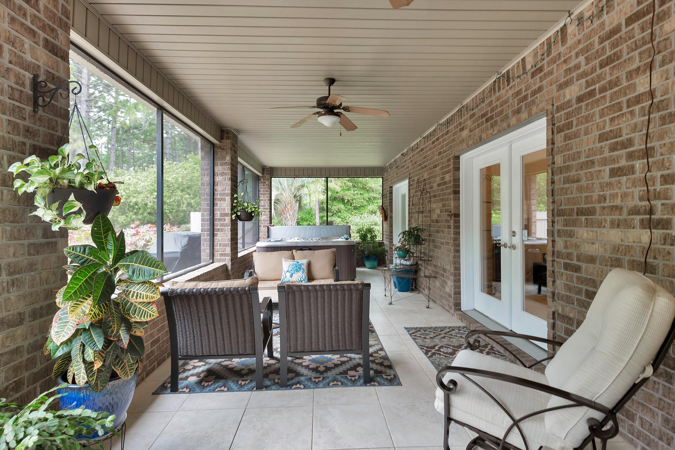 HOLLEY BY THE SEA - Residential