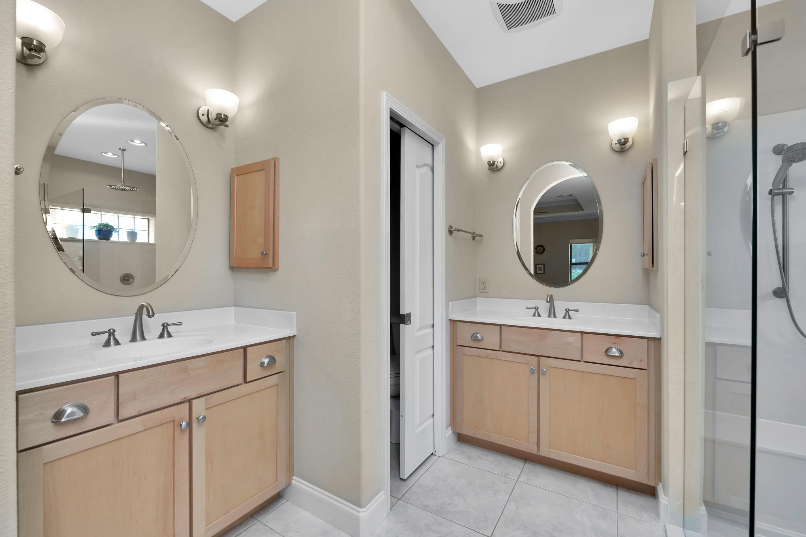 HOLLEY BY THE SEA - Residential