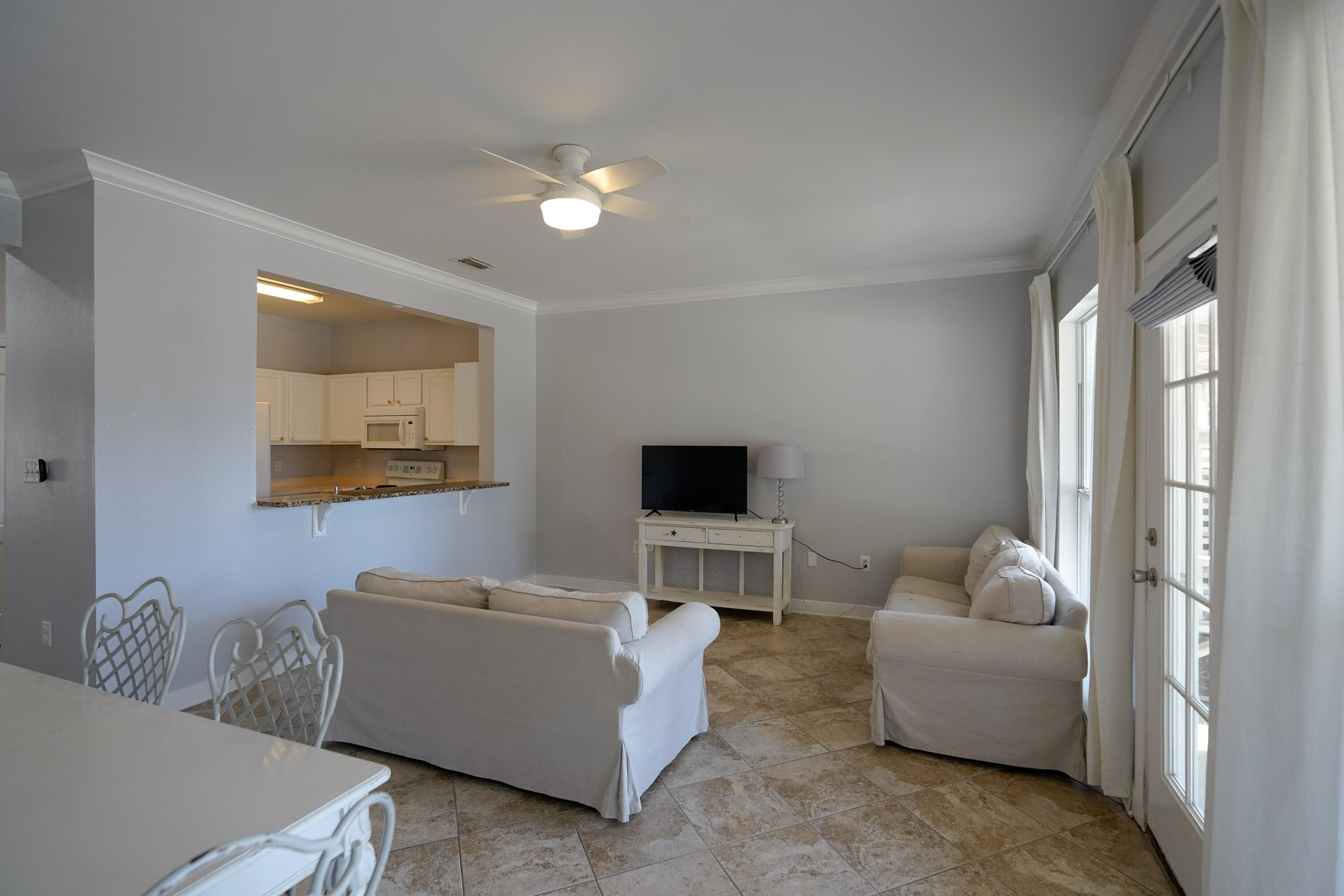 TWIN LAKES TOWNHOMES PH 2 - Residential Lease