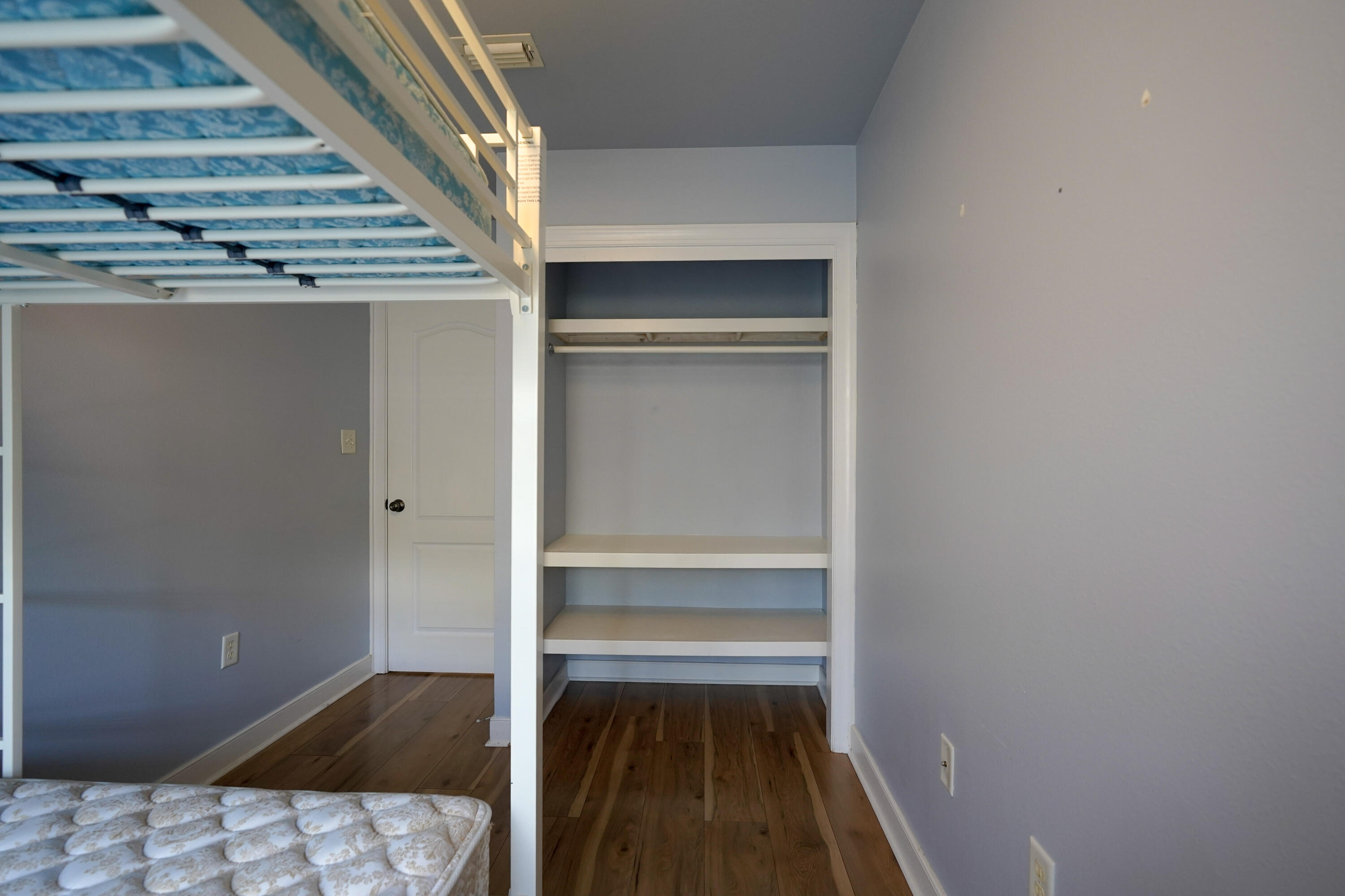 TWIN LAKES TOWNHOMES PH 2 - Residential Lease
