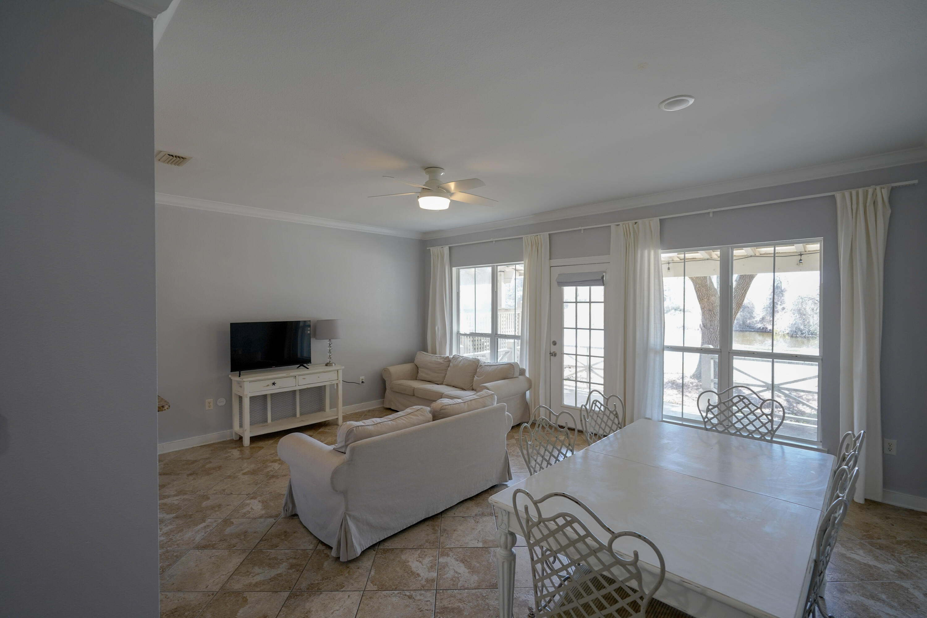 TWIN LAKES TOWNHOMES PH 2 - Residential Lease