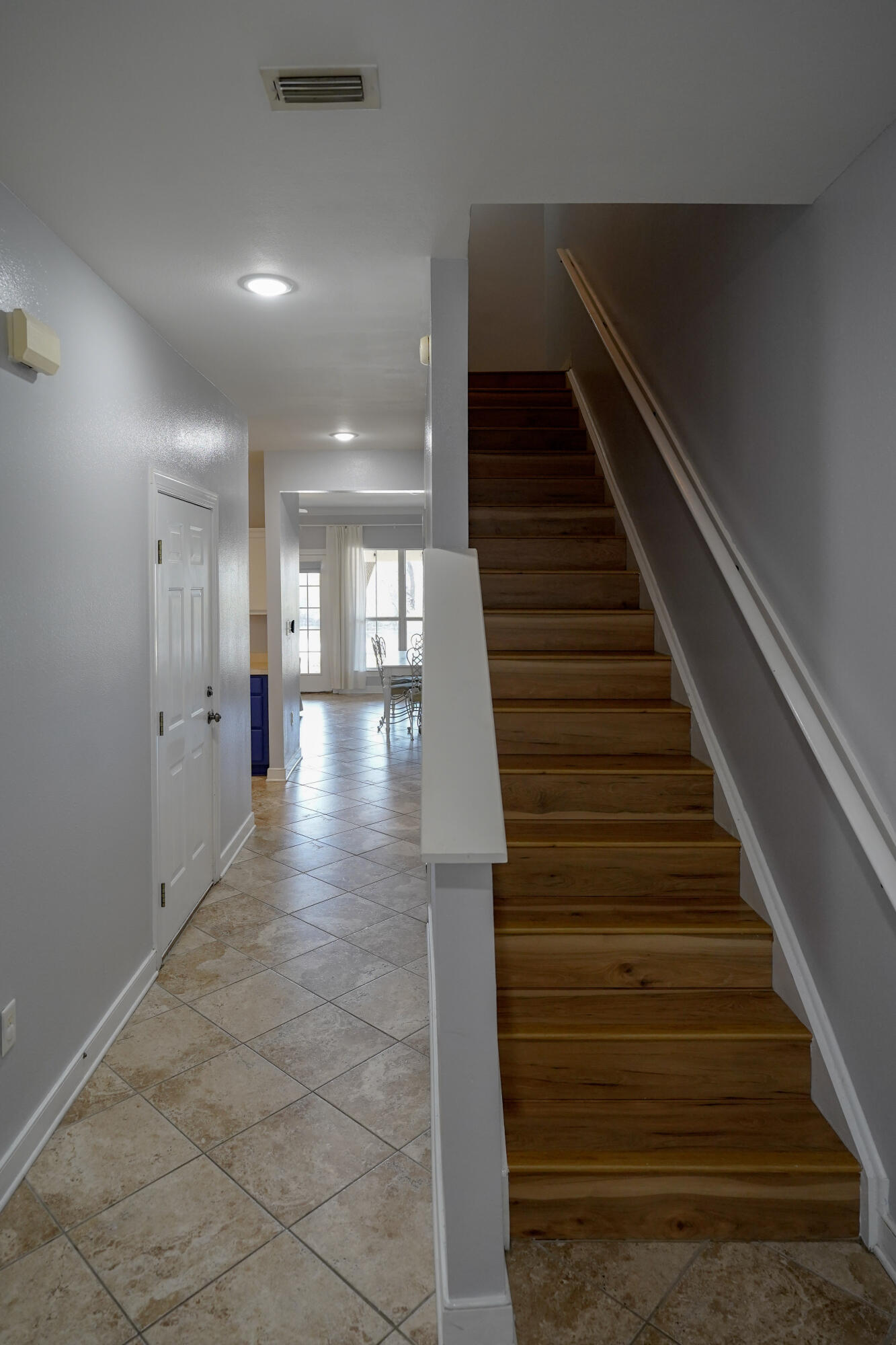 TWIN LAKES TOWNHOMES PH 2 - Residential Lease