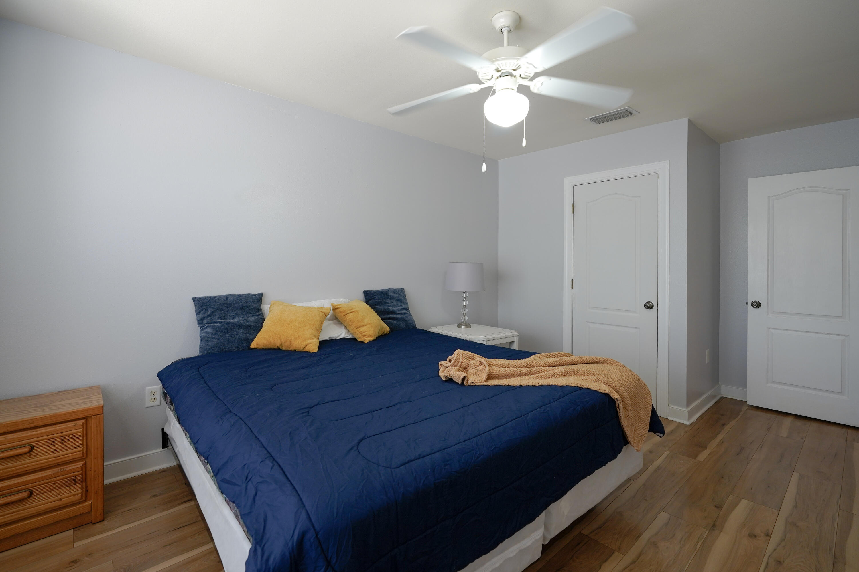 TWIN LAKES TOWNHOMES PH 2 - Residential Lease