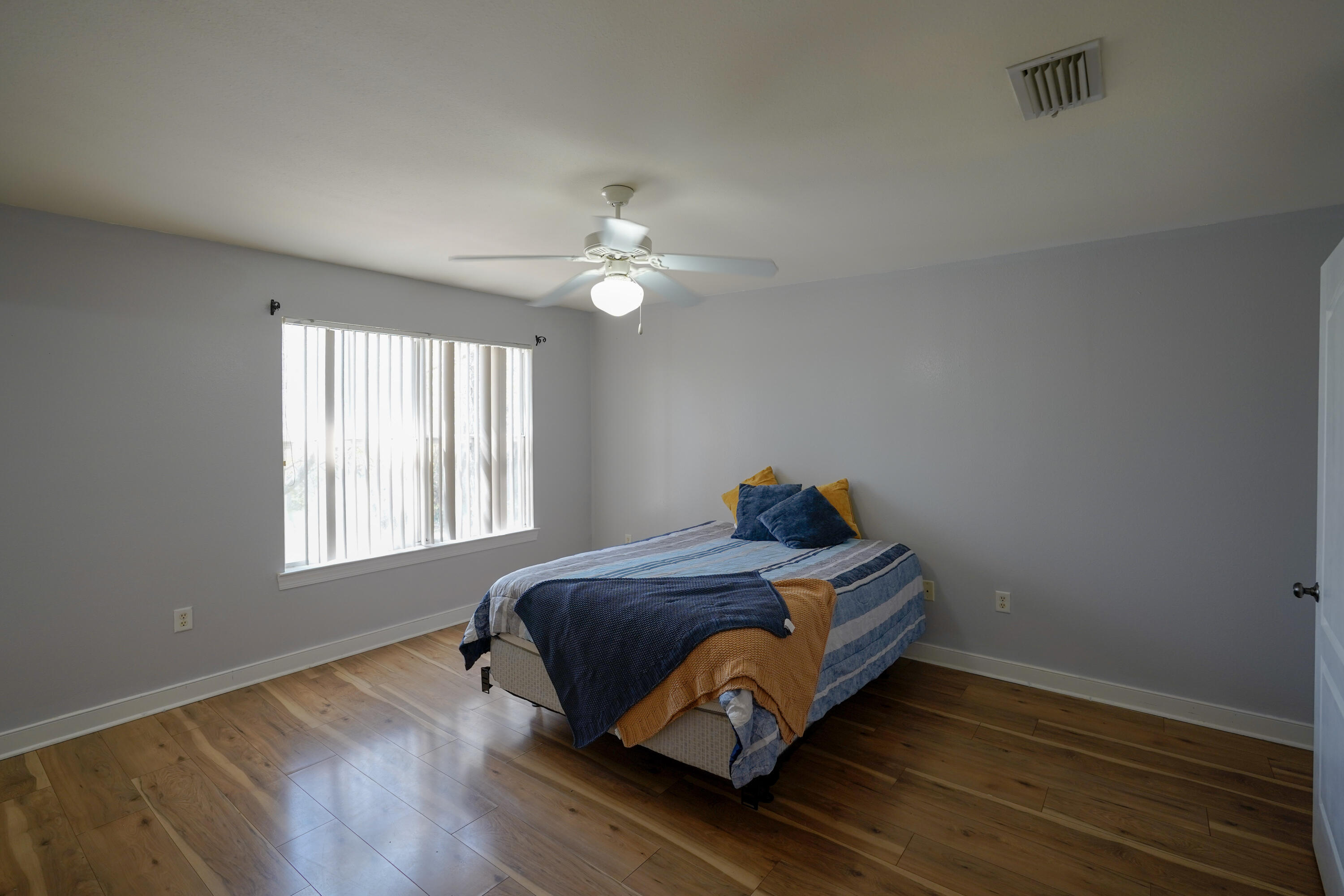 TWIN LAKES TOWNHOMES PH 2 - Residential Lease