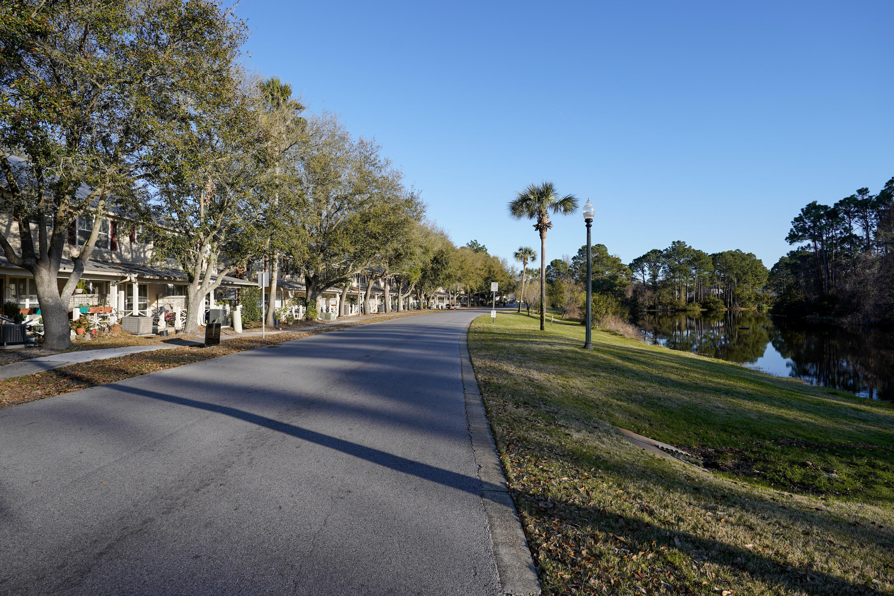 TWIN LAKES TOWNHOMES PH 2 - Residential Lease