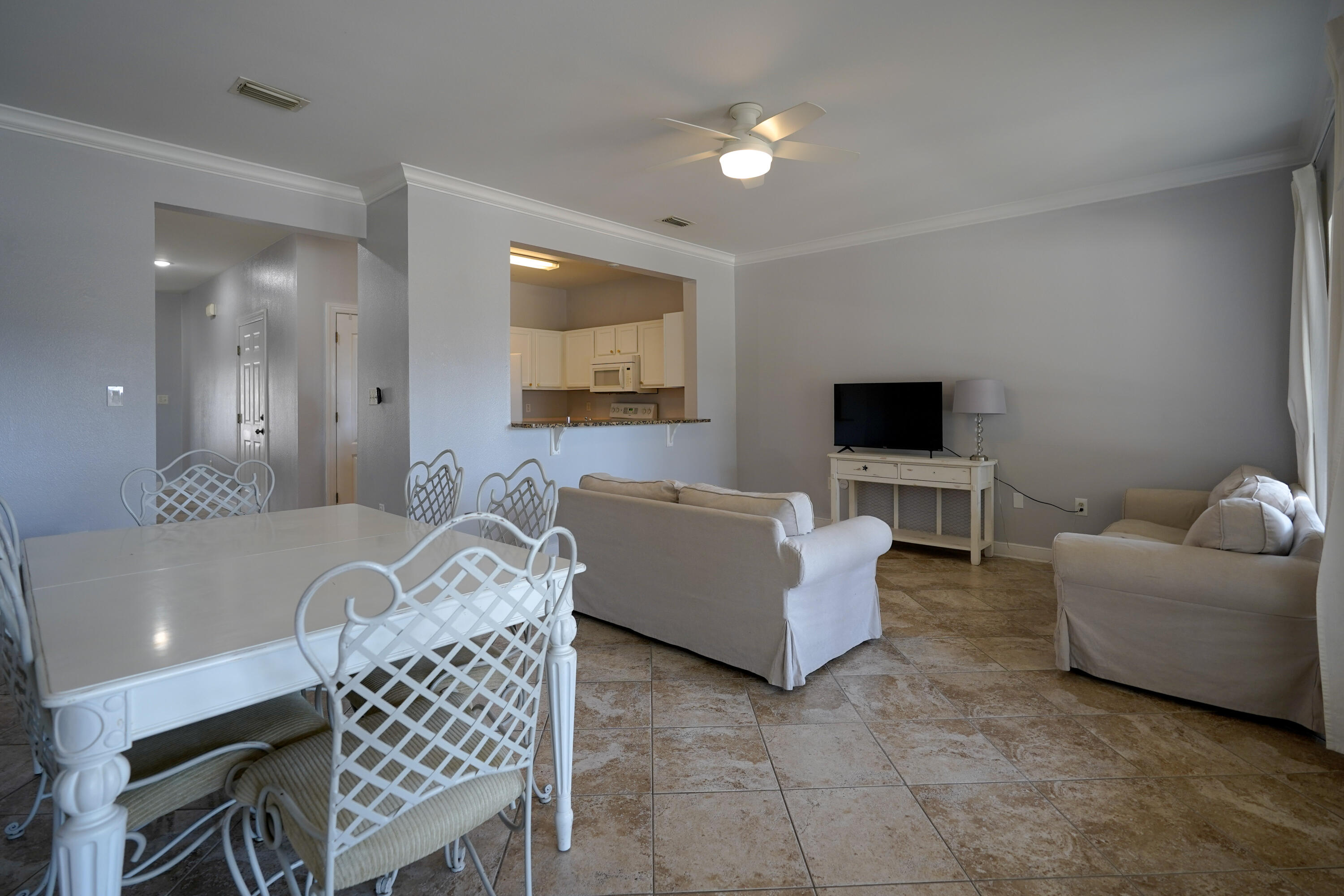TWIN LAKES TOWNHOMES PH 2 - Residential Lease