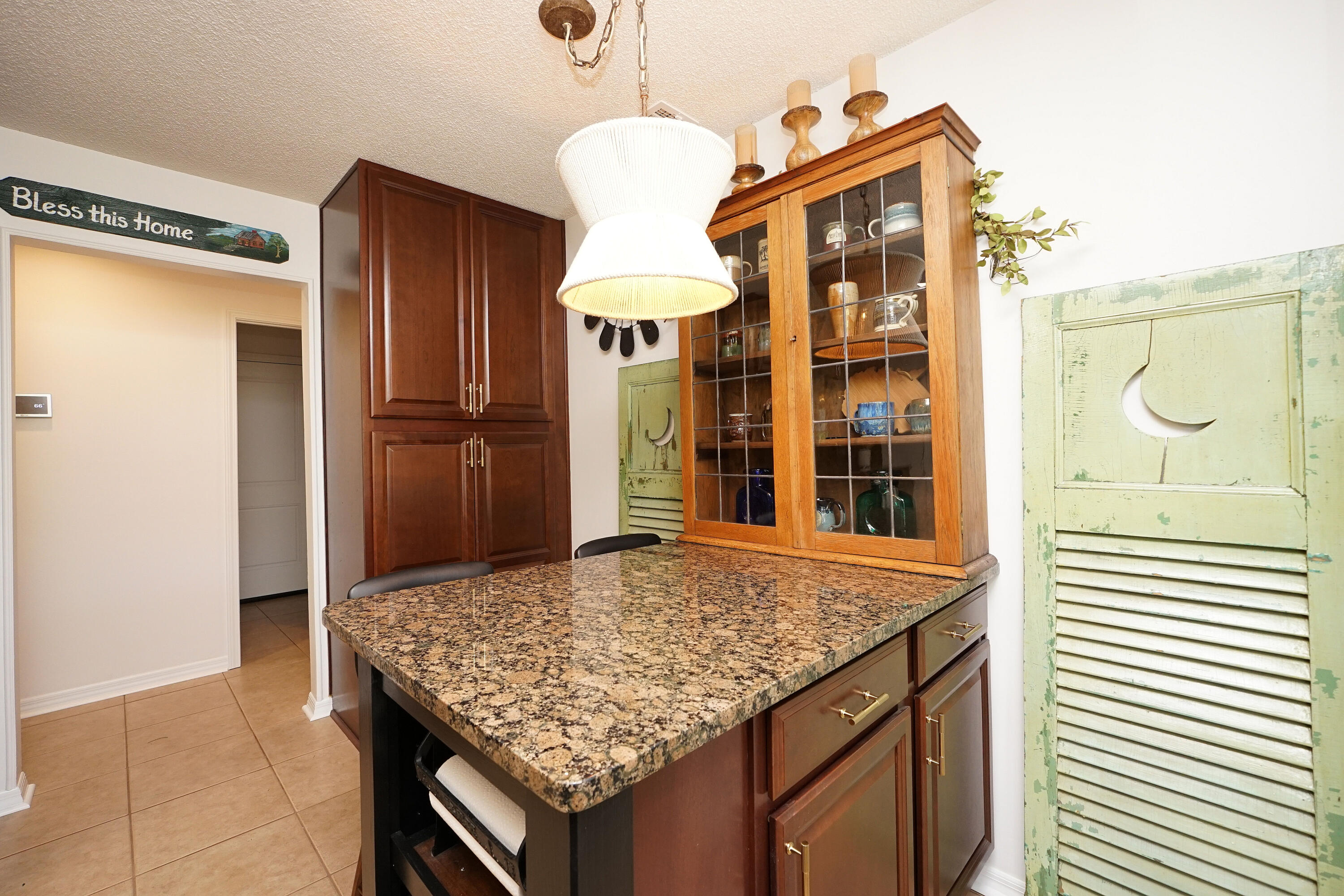 ST ANDREWS EAST BLUEWATER BAY - Residential