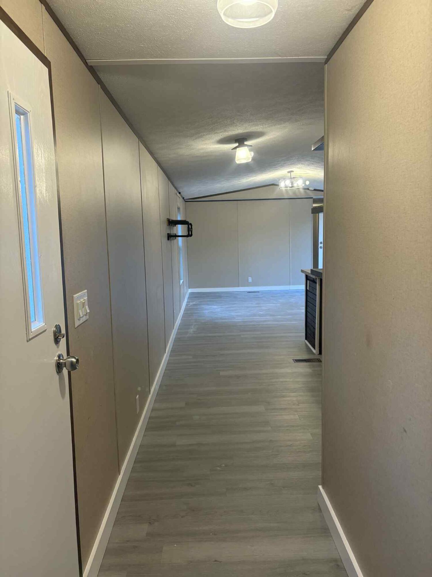 OAKWOOD LAKES ESTATES - Residential