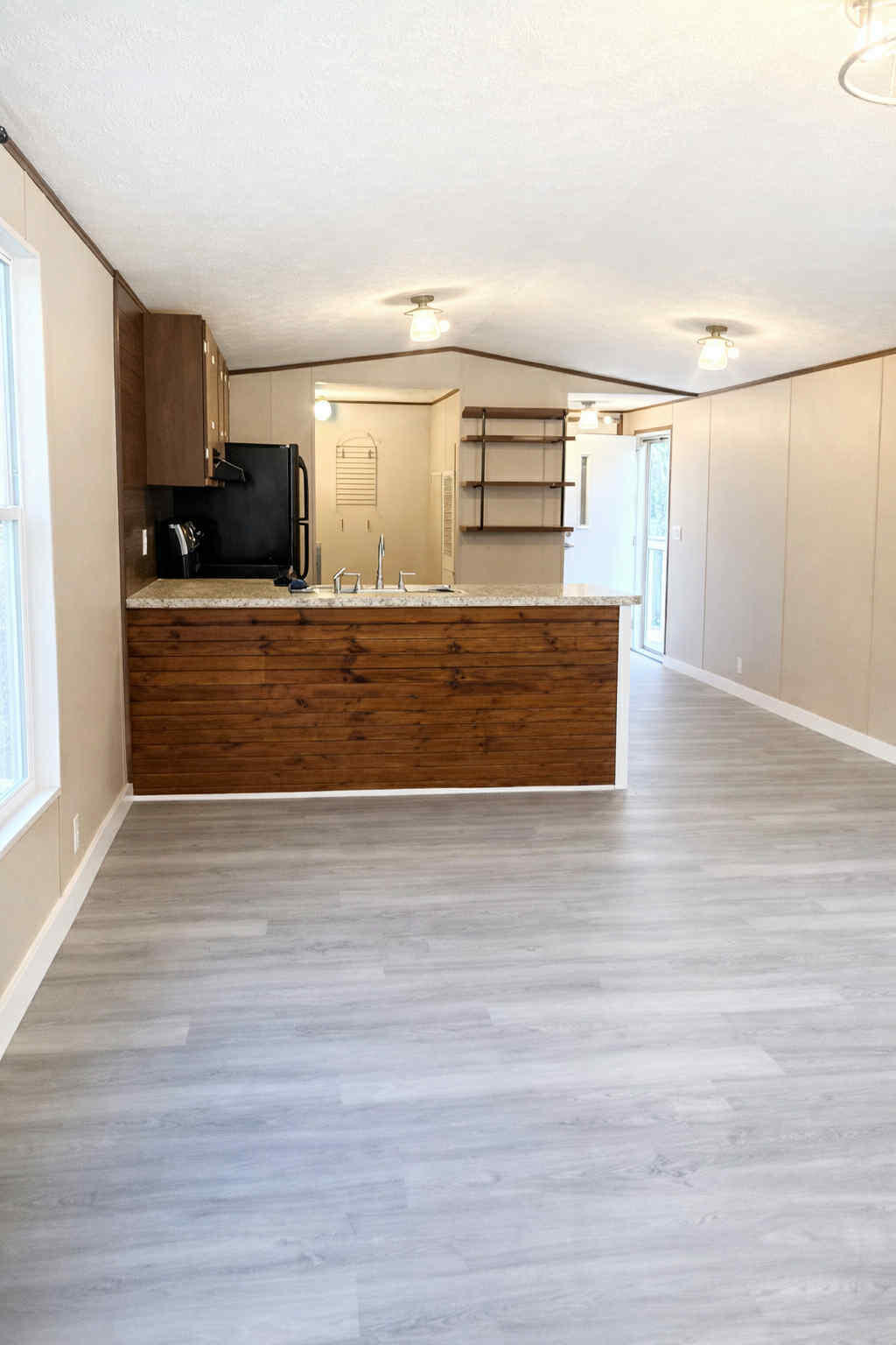 OAKWOOD LAKES ESTATES - Residential