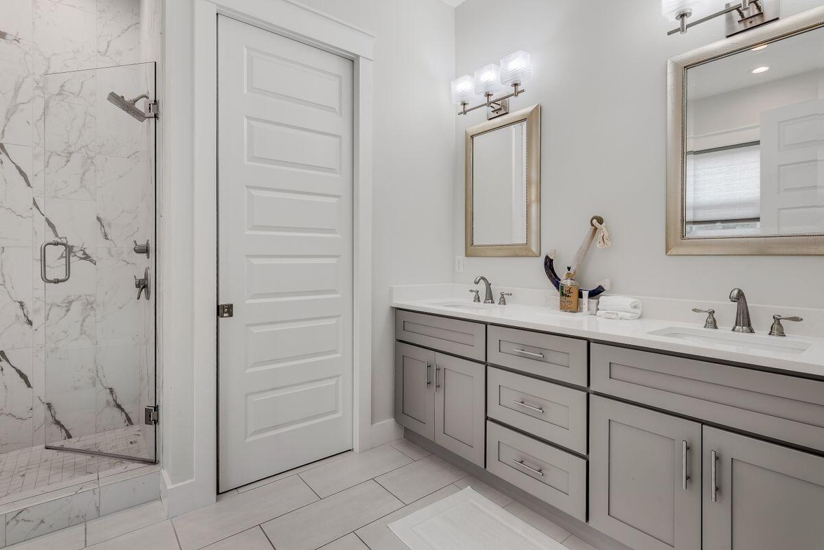 HIGHLAND PARKS - Residential