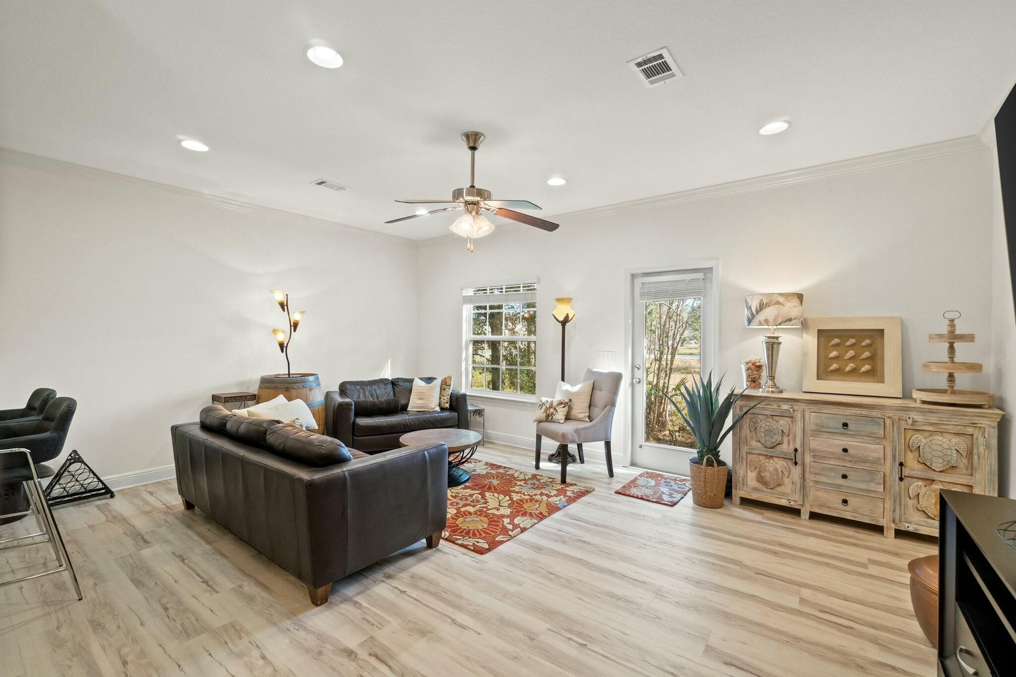WATER OAKS T/H - Residential