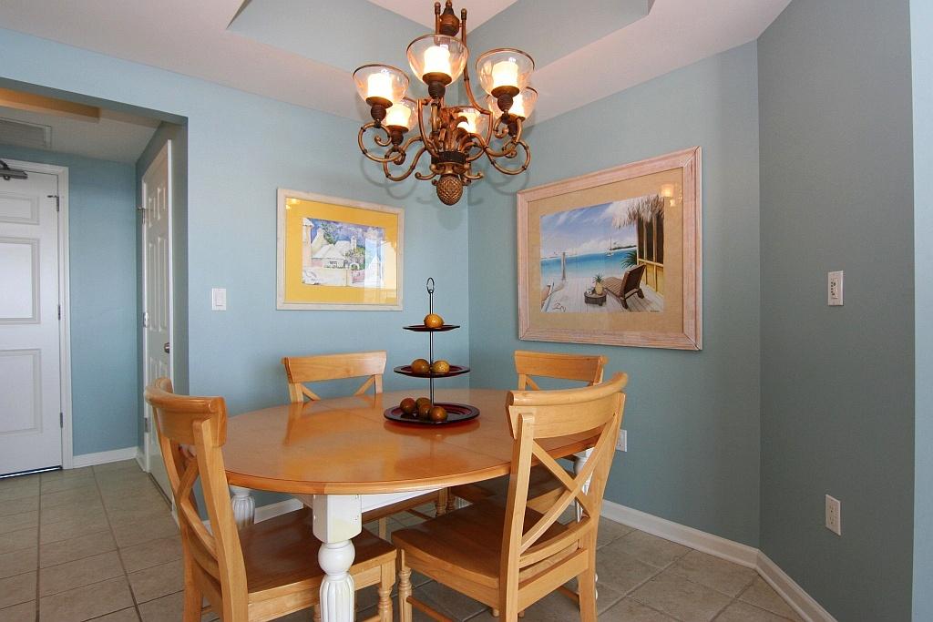 SILVER BEACH TOWERS - Residential