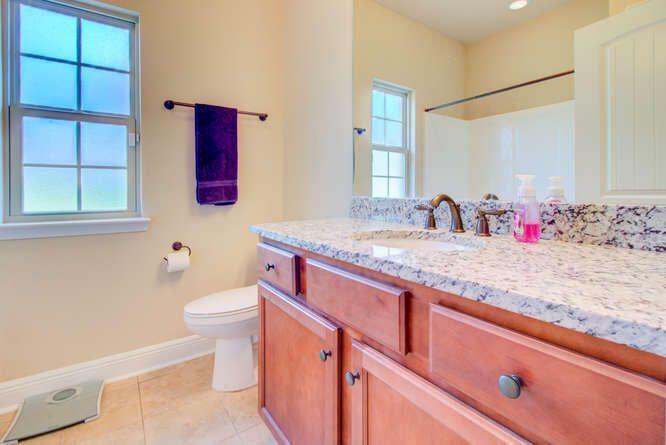 THE OVERLOOK AT CHESTNUT RIDGE - Residential Lease