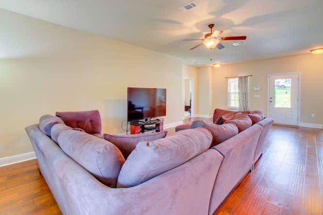 THE OVERLOOK AT CHESTNUT RIDGE - Residential Lease