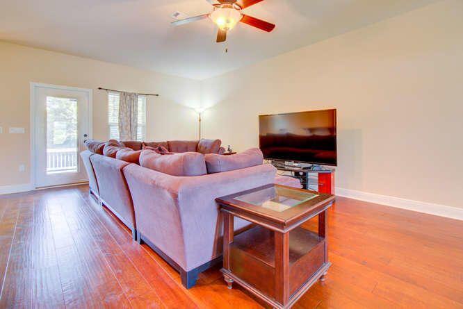 THE OVERLOOK AT CHESTNUT RIDGE - Residential Lease