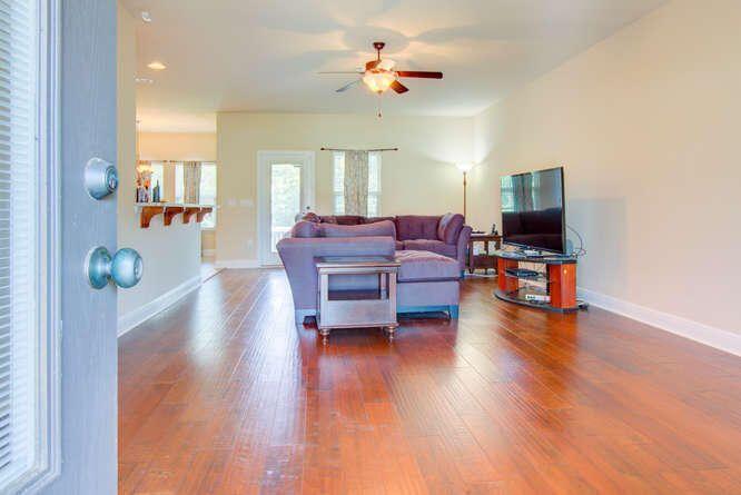 THE OVERLOOK AT CHESTNUT RIDGE - Residential Lease