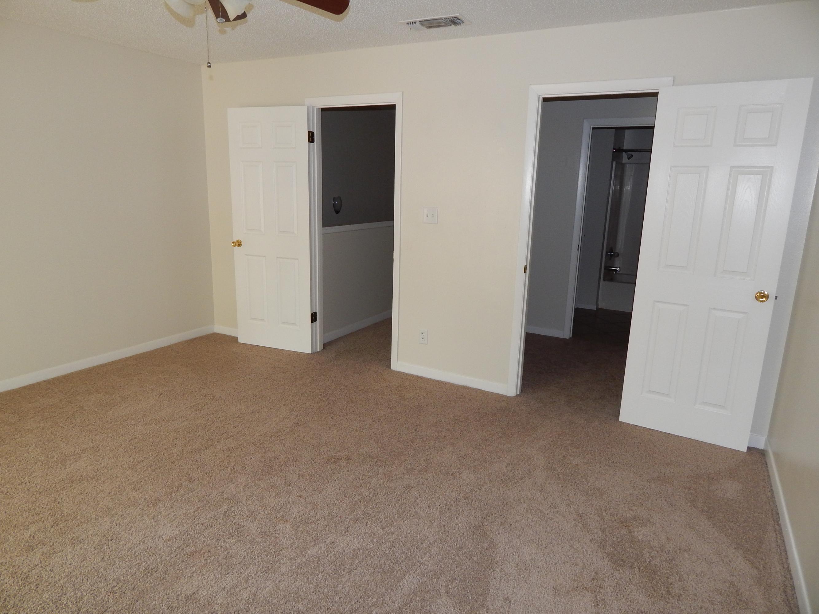 HOWARD GILL REPLAT - Residential