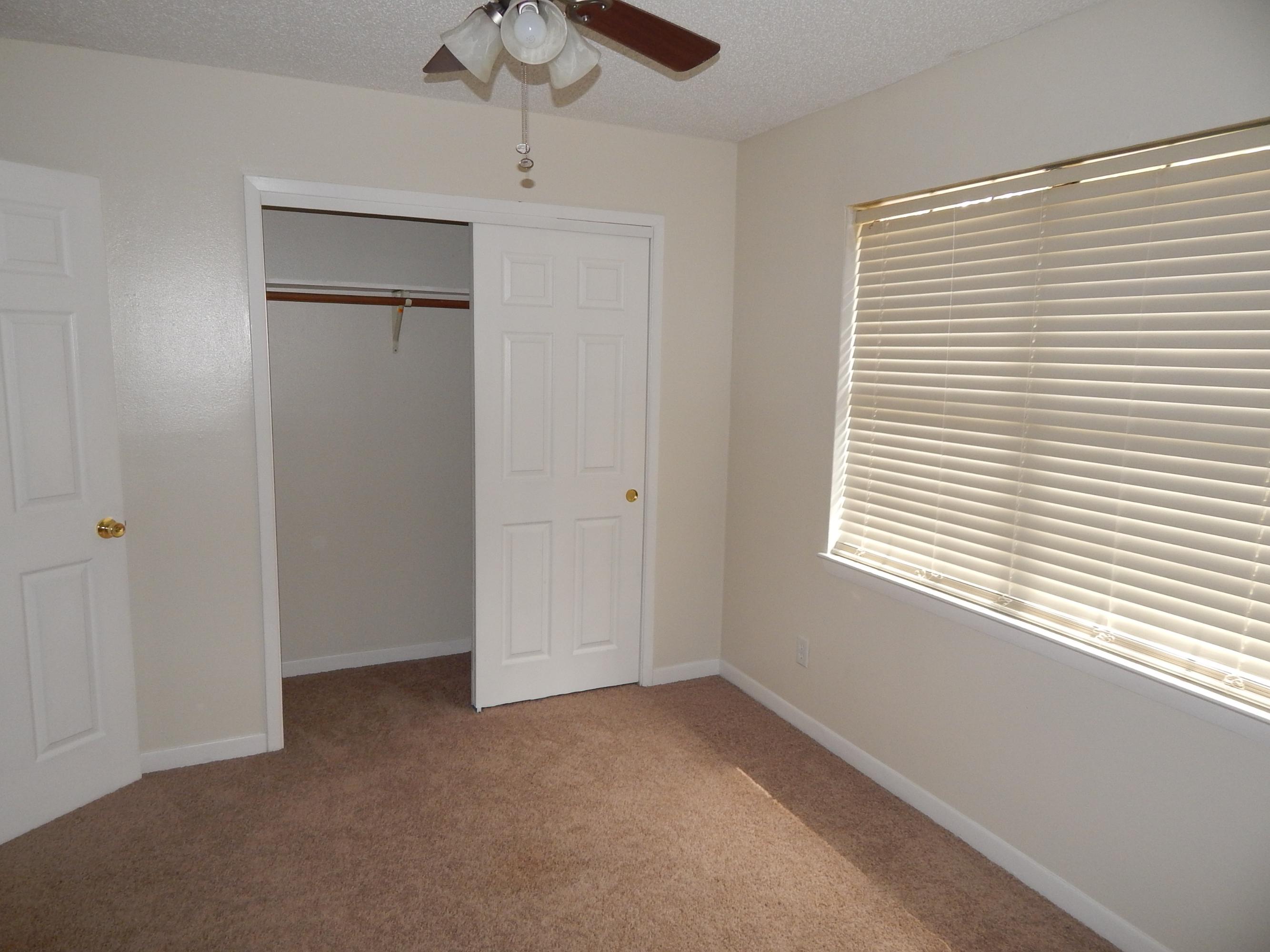 HOWARD GILL REPLAT - Residential