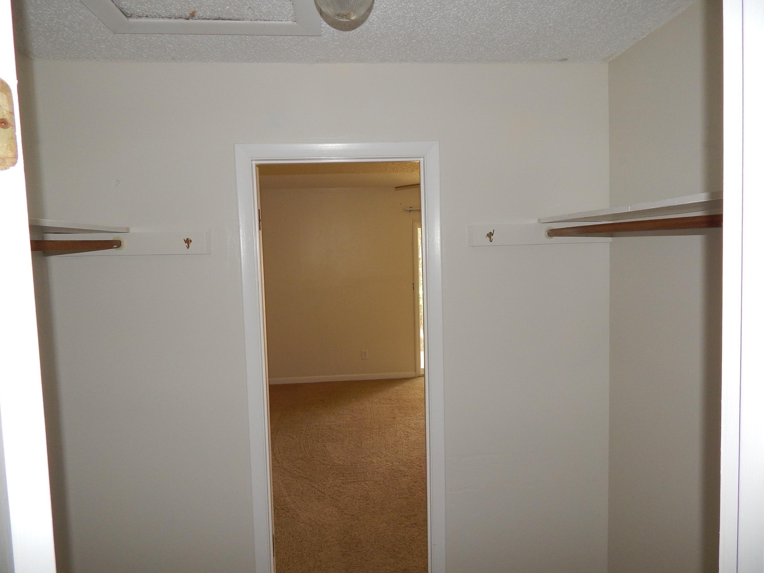 HOWARD GILL REPLAT - Residential