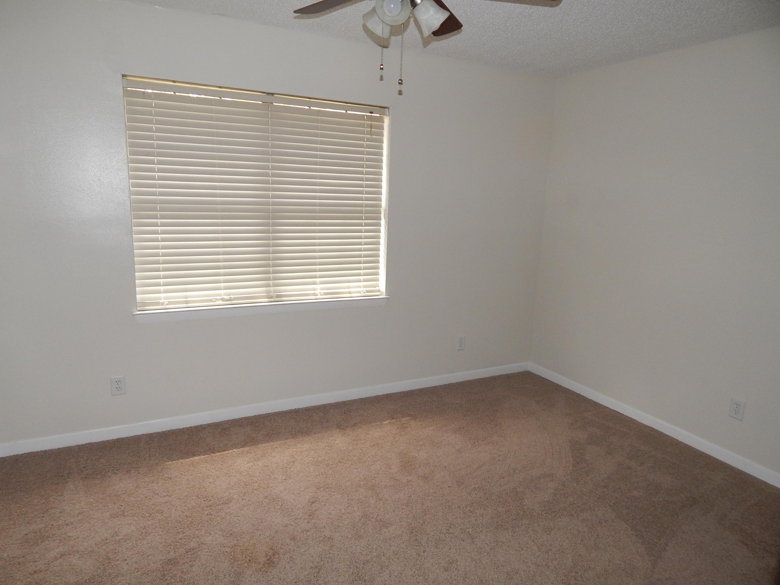 HOWARD GILL REPLAT - Residential