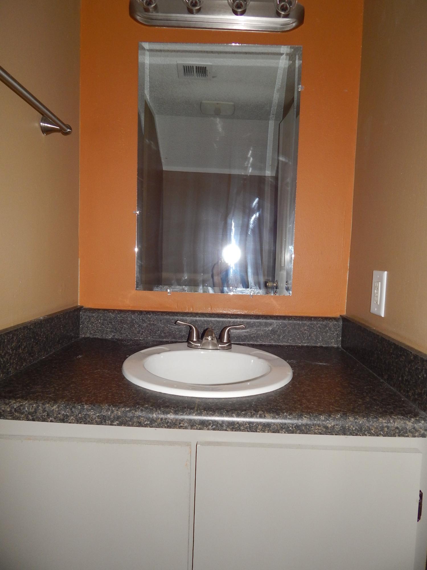 HOWARD GILL REPLAT - Residential