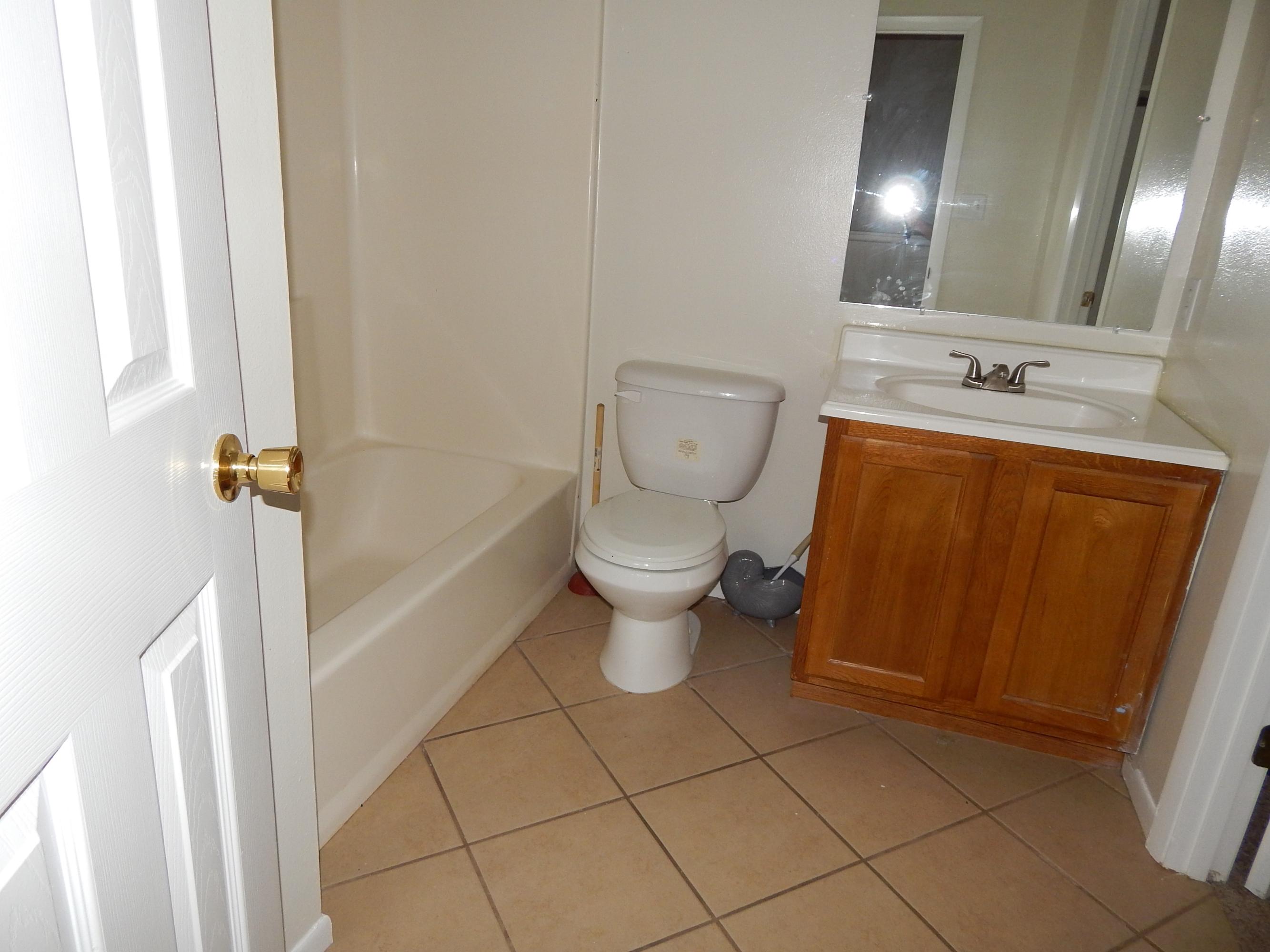 HOWARD GILL REPLAT - Residential