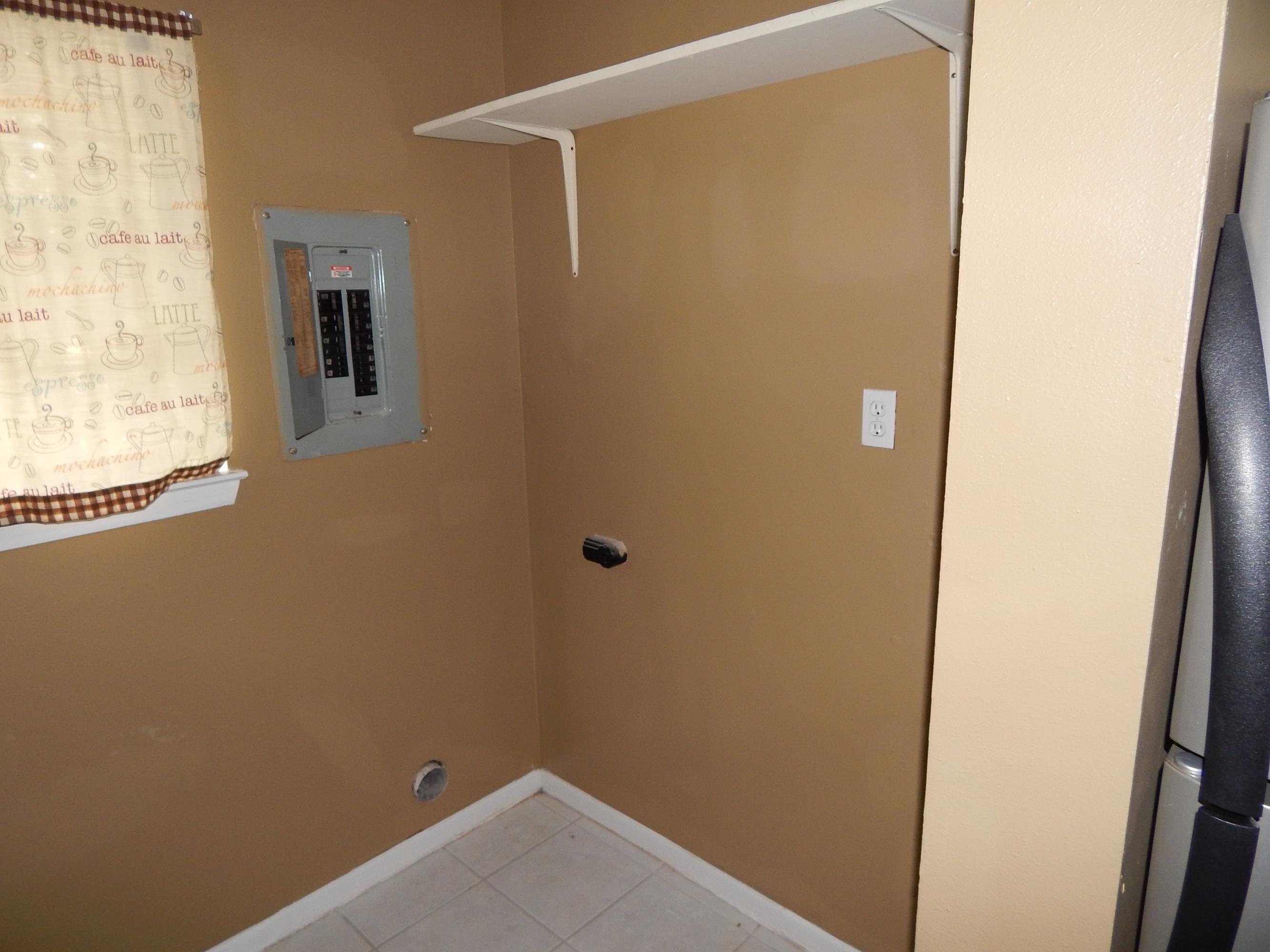 HOWARD GILL REPLAT - Residential