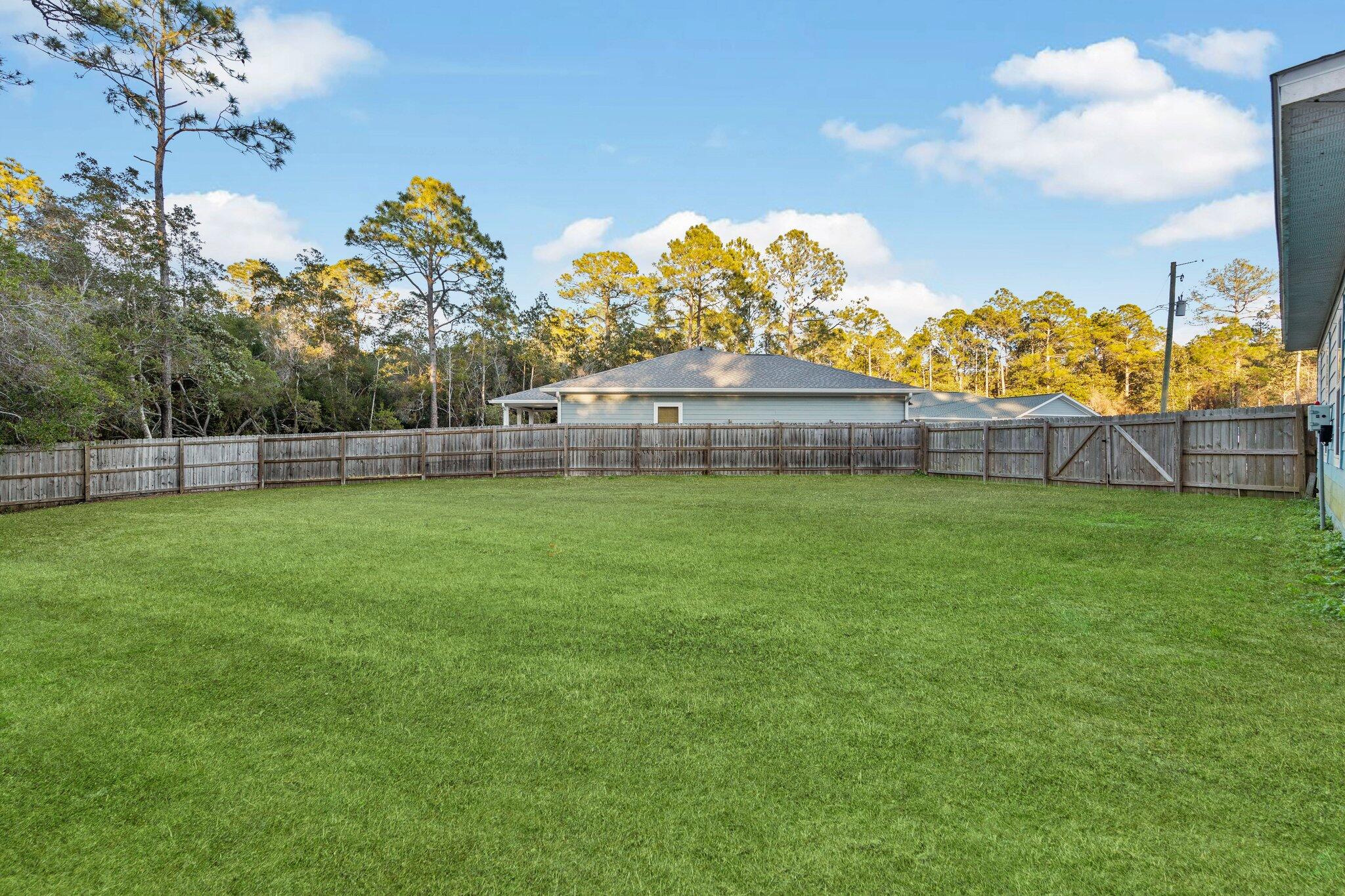 COMMODORE PARK - Residential