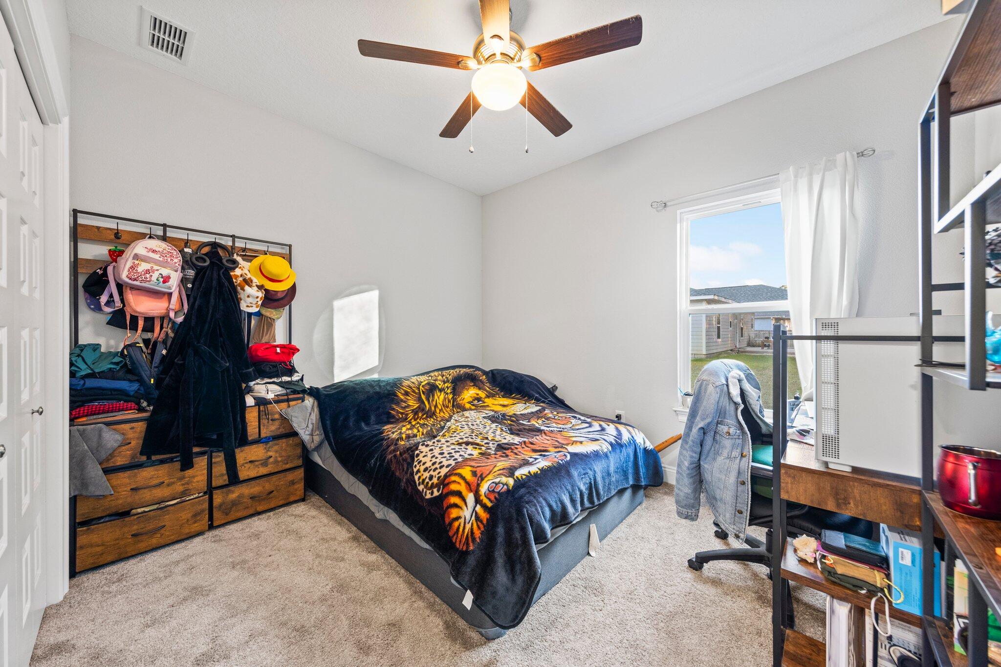 COMMODORE PARK - Residential