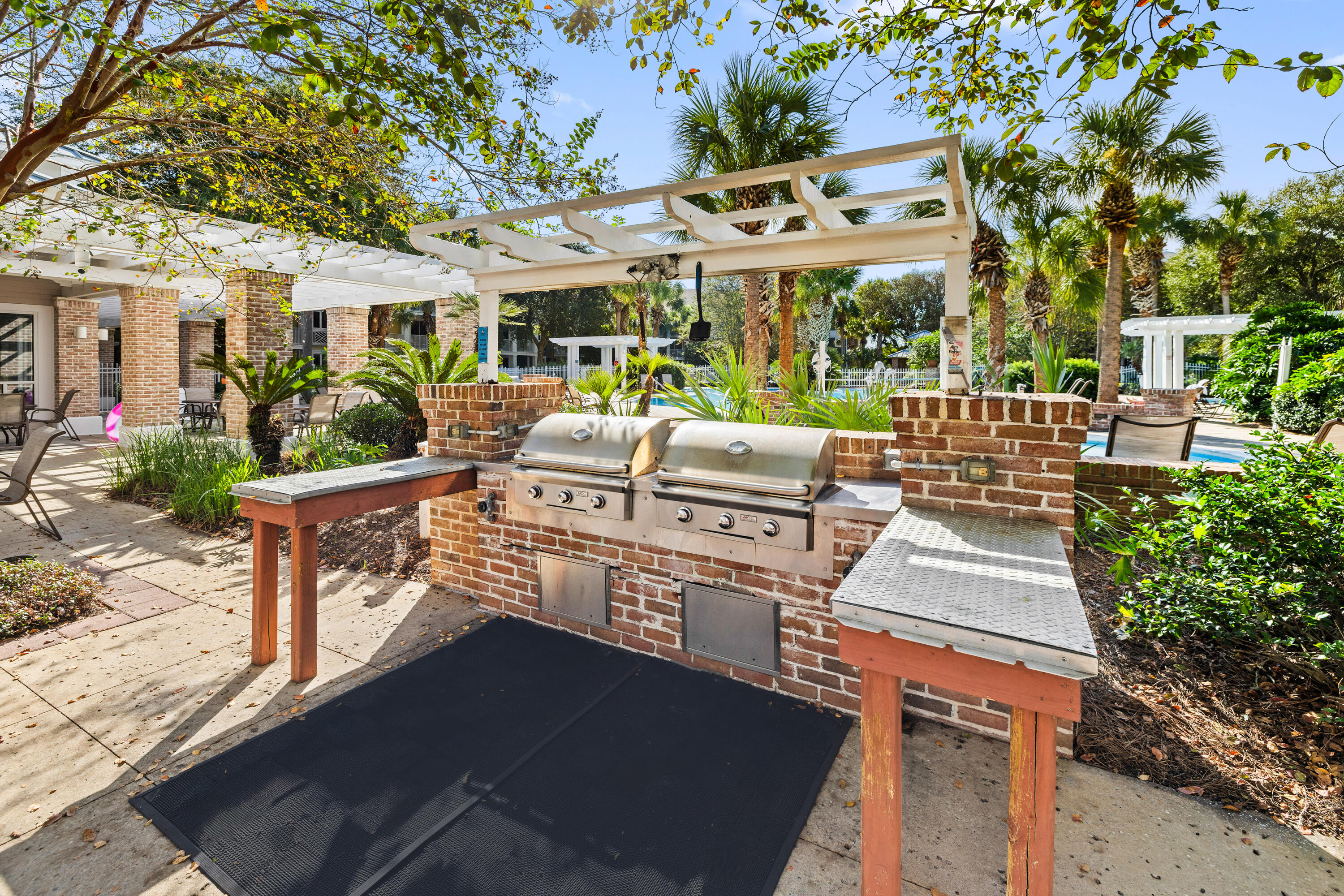 OBSERVATION POINT - Residential