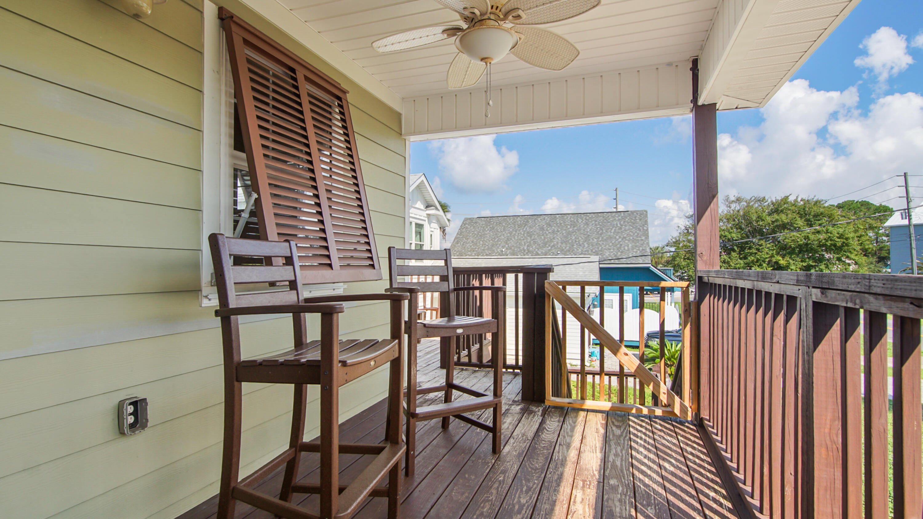 HOLIDAY BEACH - Residential