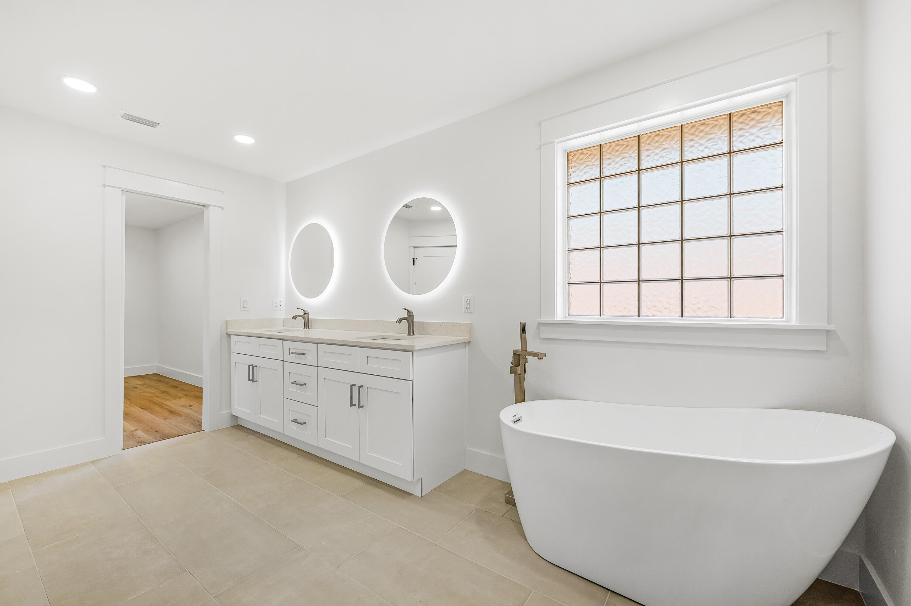 BAYSHORE PLACE PH 2 - Residential