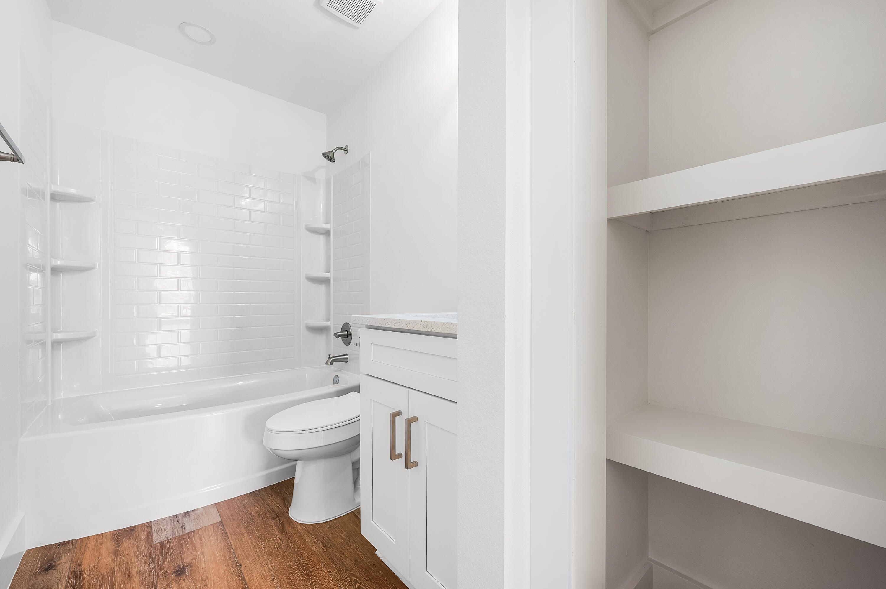 BAYSHORE PLACE PH 2 - Residential