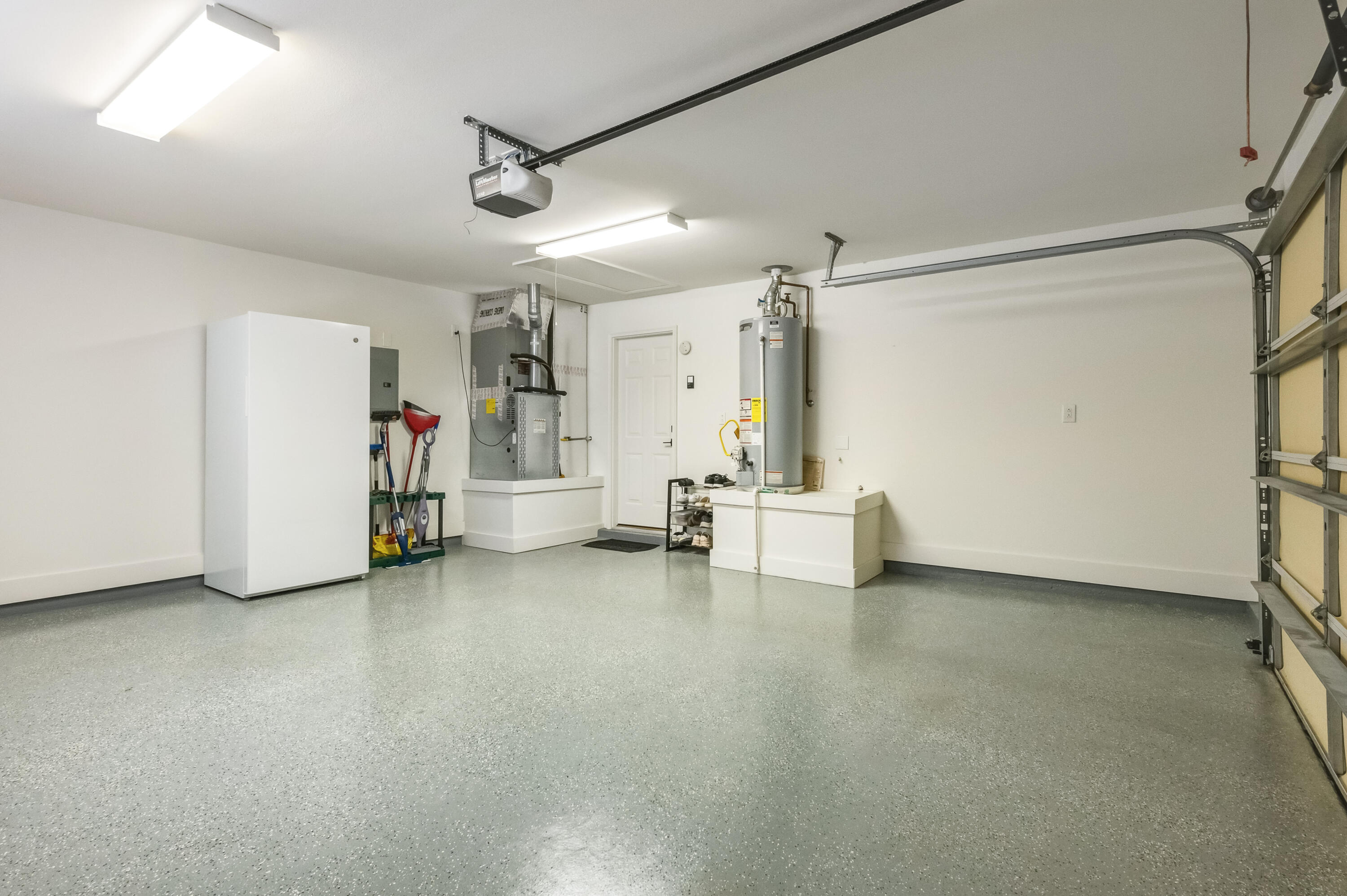 BAYSHORE PLACE PH 2 - Residential