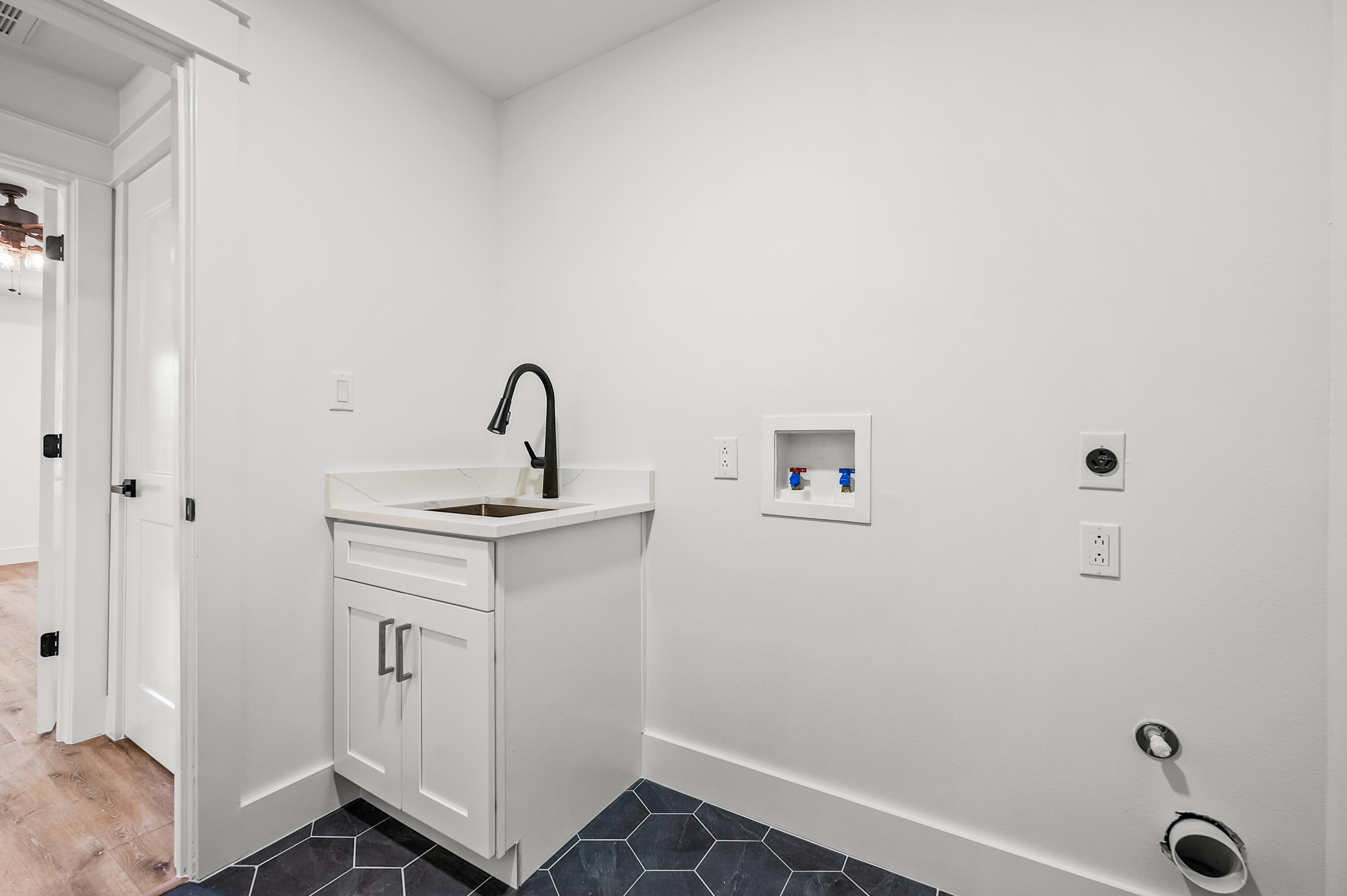 BAYSHORE PLACE PH 2 - Residential