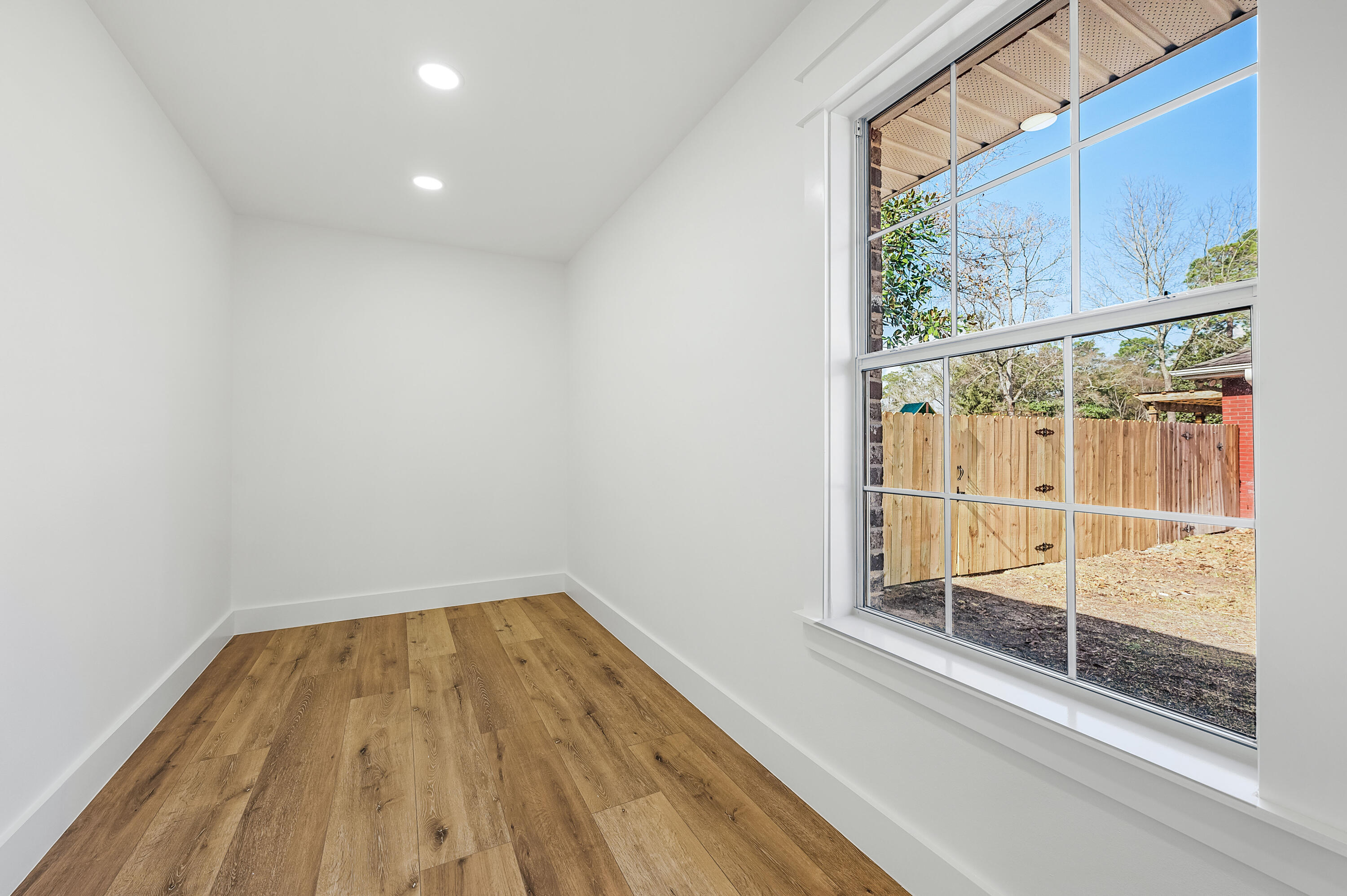 BAYSHORE PLACE PH 2 - Residential