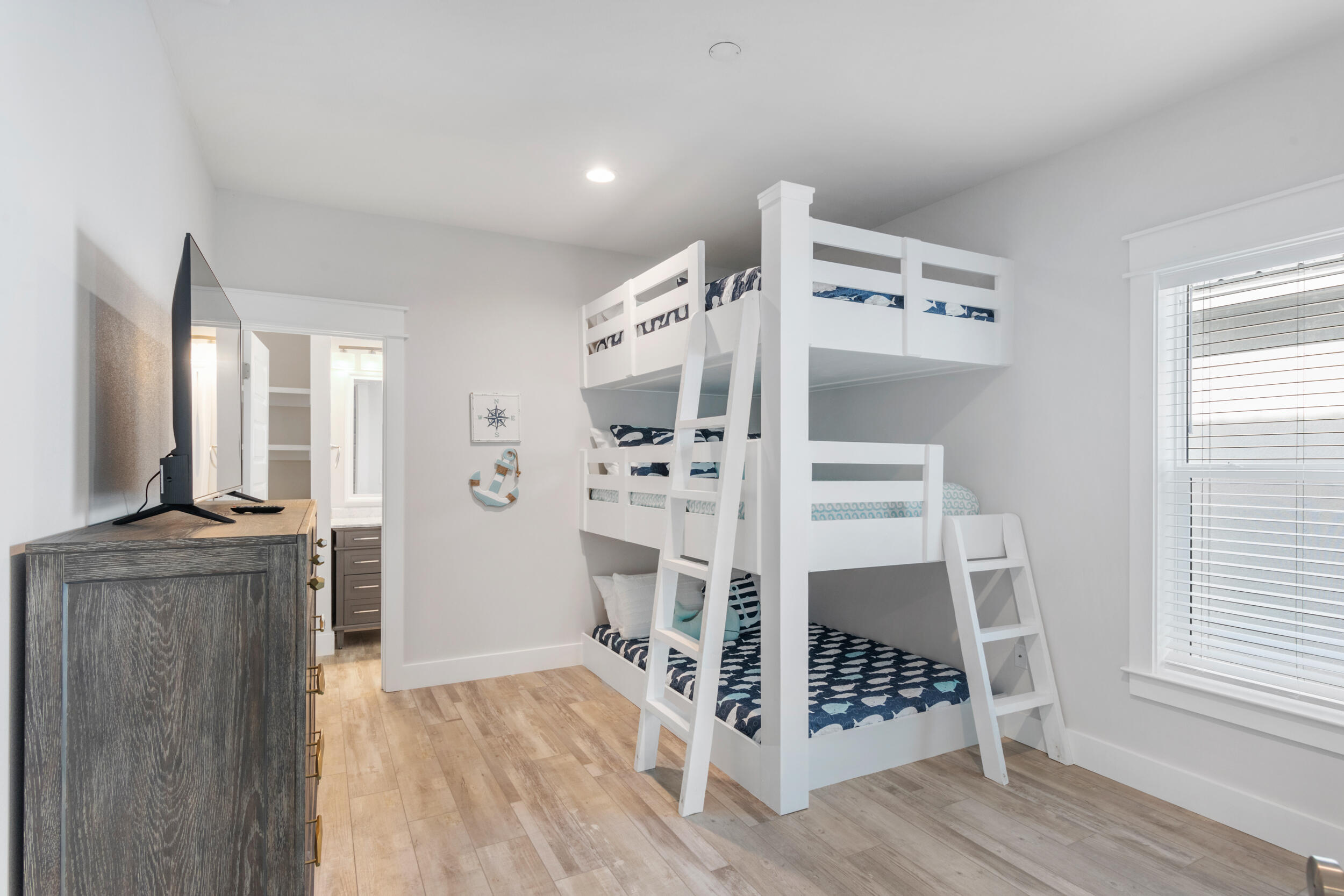 FRANGISTA BEACH 2ND ADDN - Residential