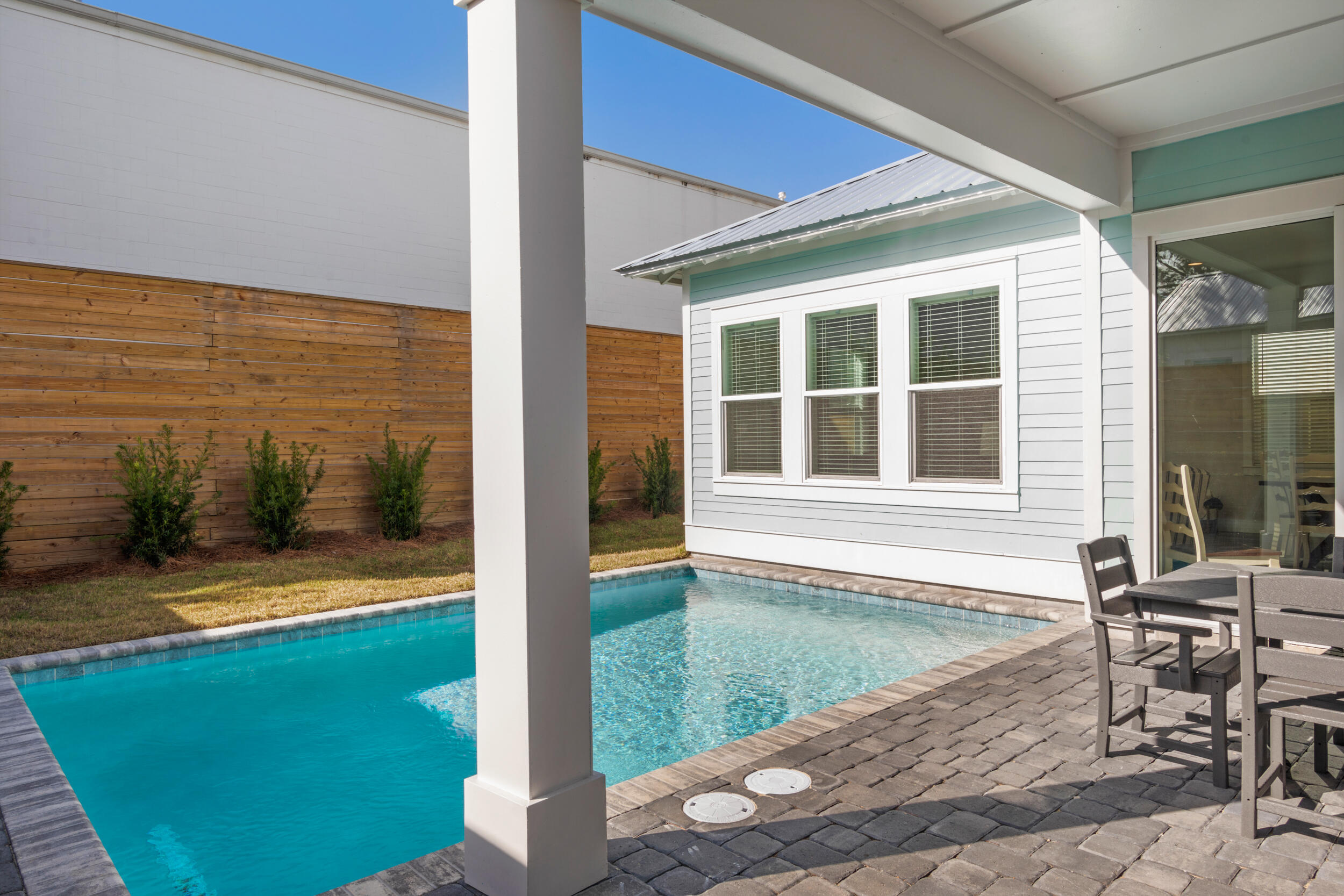 FRANGISTA BEACH 2ND ADDN - Residential