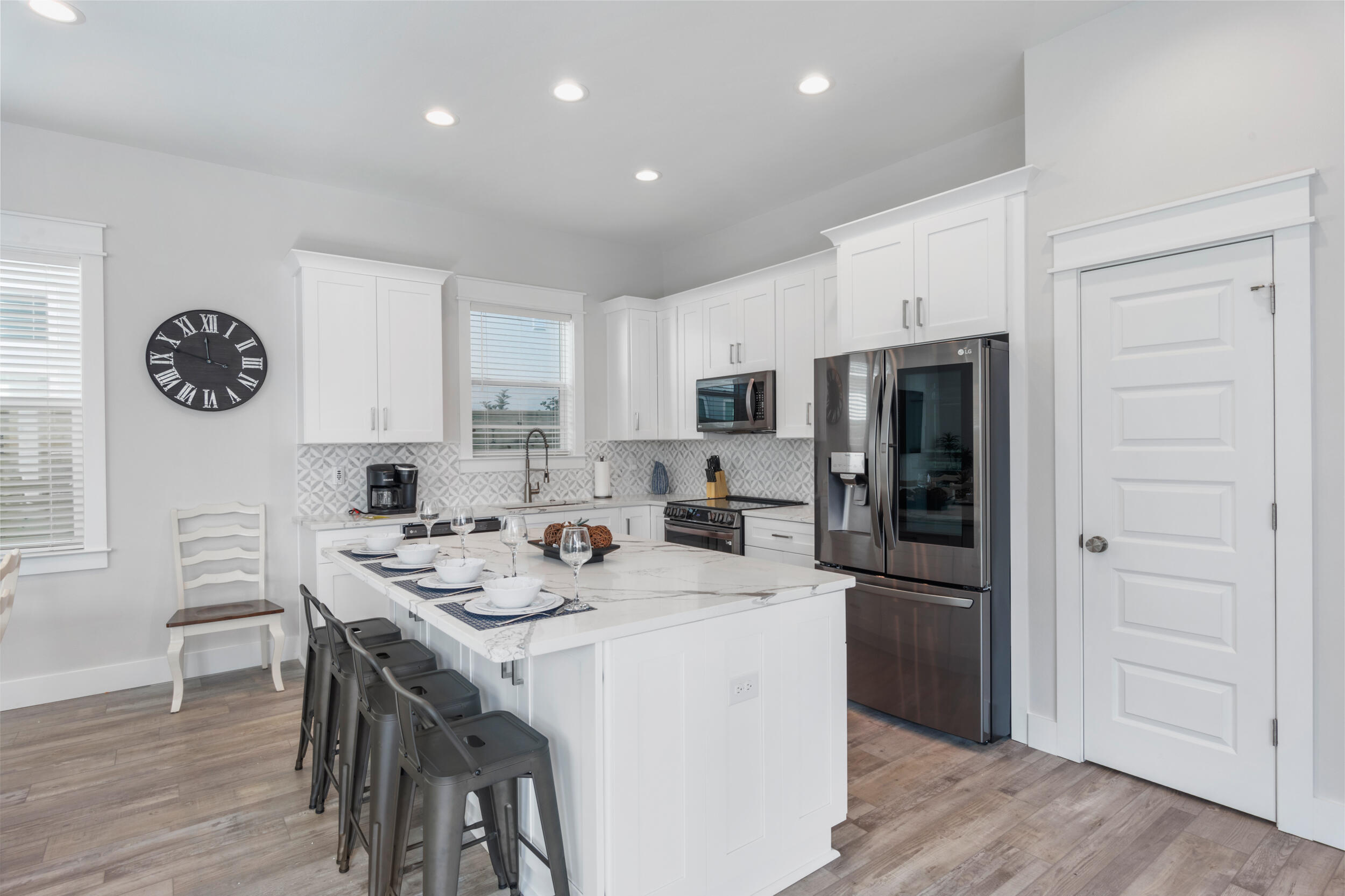 FRANGISTA BEACH 2ND ADDN - Residential