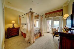 WILD HERON LAKESIDE LODGE - Residential