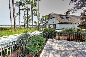 WILD HERON LAKESIDE LODGE - Residential