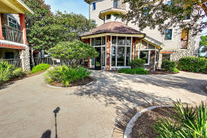 WILD HERON LAKESIDE LODGE - Residential