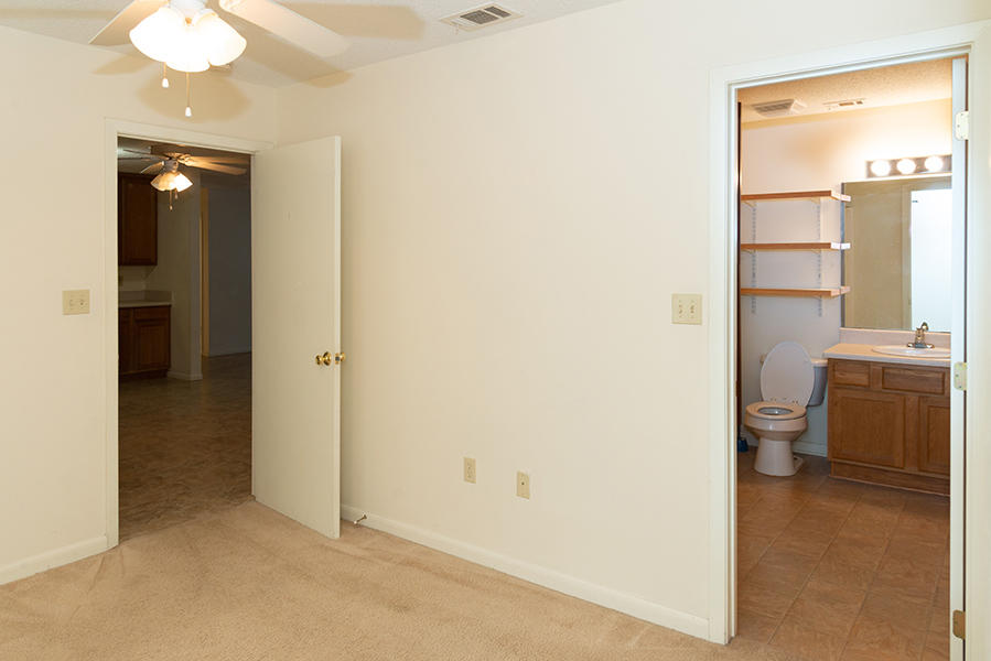 FOREST HEIGHTS - Residential Lease